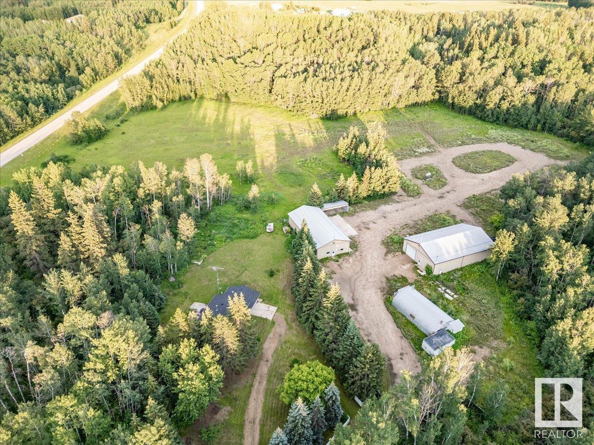 Photo 4 of 2047 Twp Rd 495 A, Telfordville AB