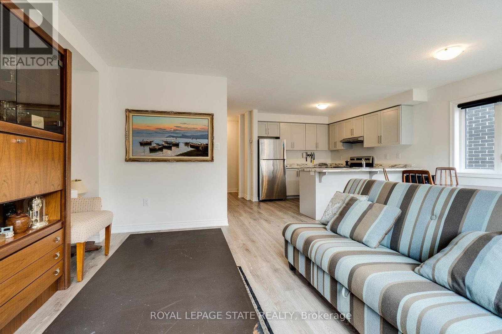 Photo 31 of 68 Dryden Lane, Hamilton ON