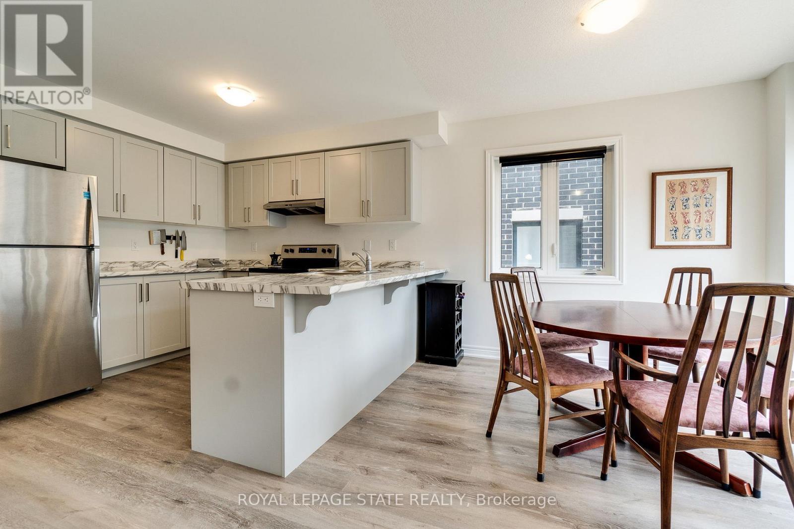 Photo 26 of 68 Dryden Lane, Hamilton ON
