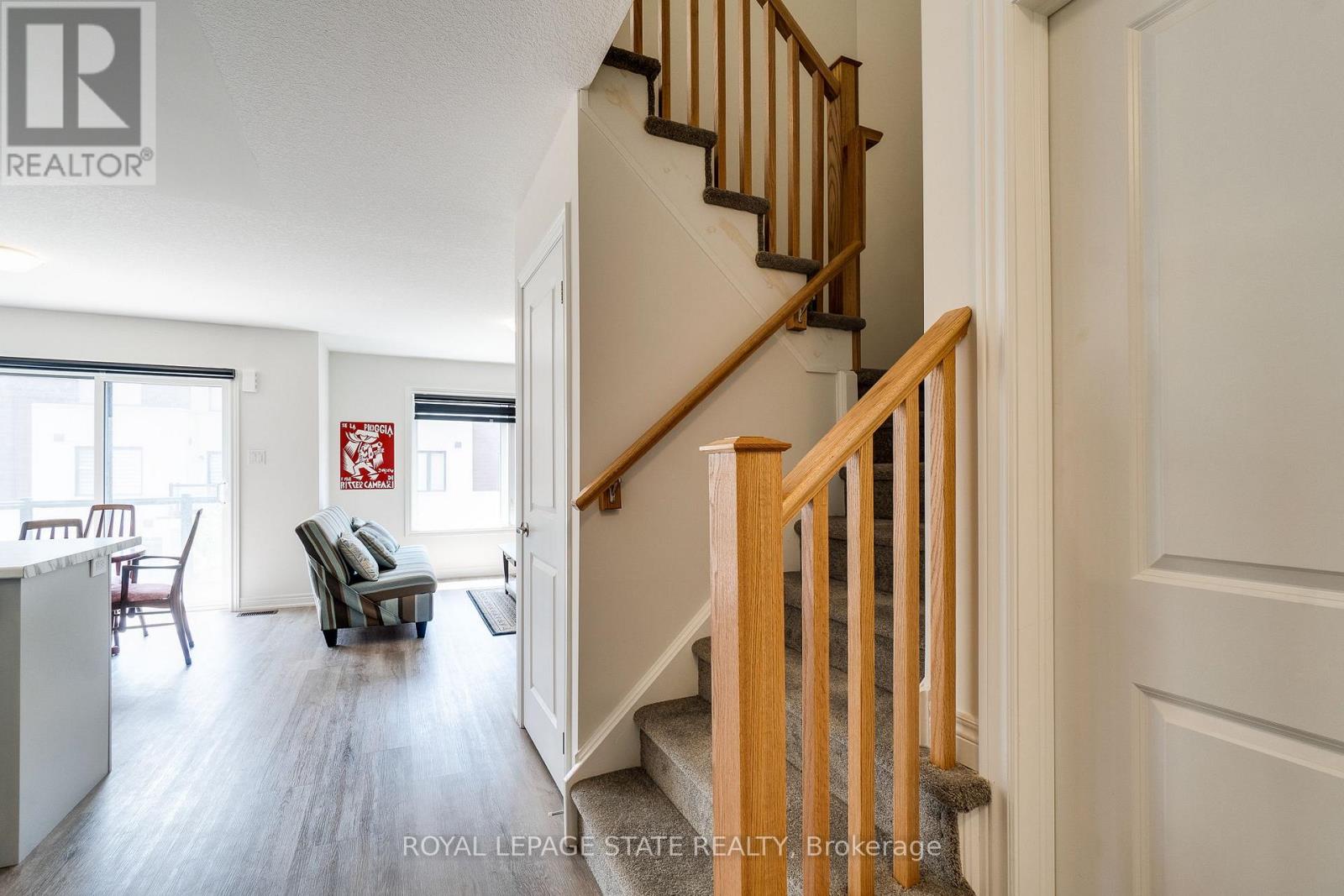 Photo 27 of 68 Dryden Lane, Hamilton ON