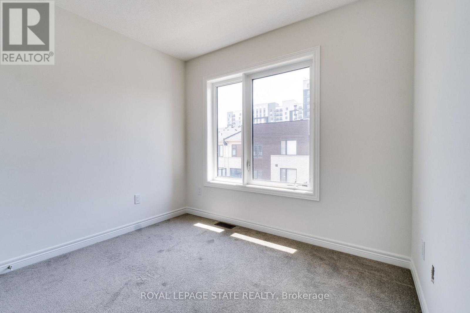 Photo 30 of 68 Dryden Lane, Hamilton ON