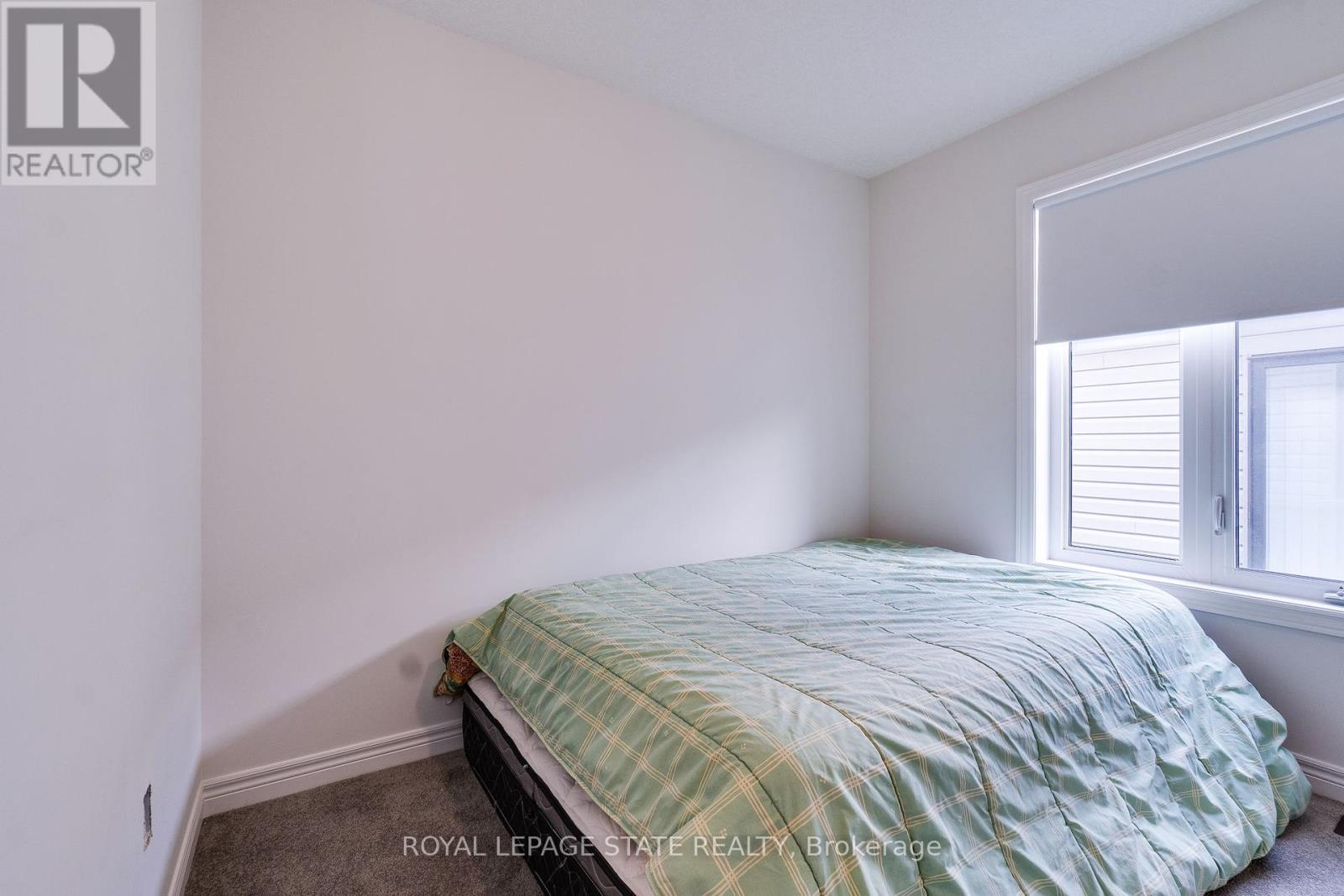 Photo 24 of 68 Dryden Lane, Hamilton ON