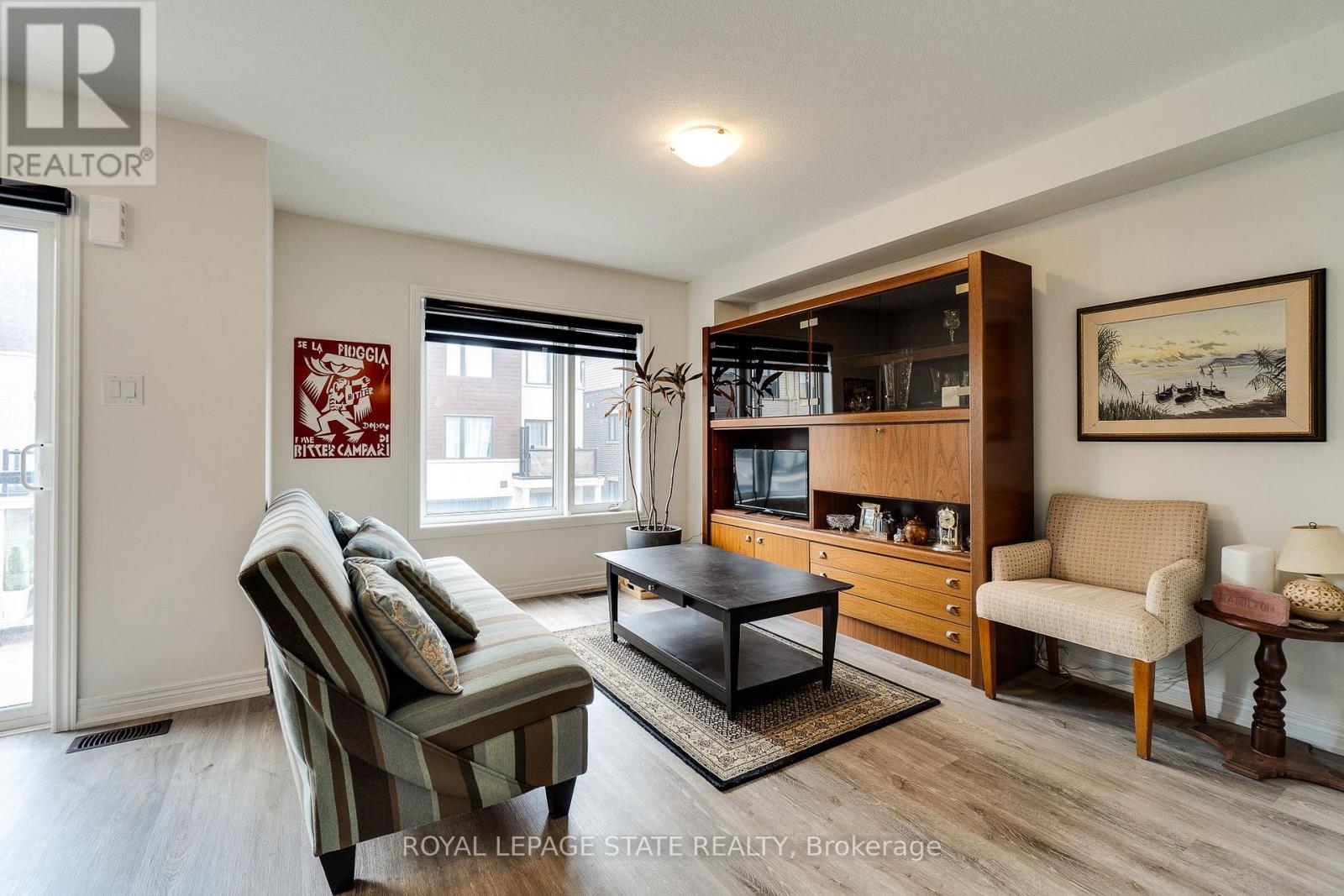 Photo 20 of 68 Dryden Lane, Hamilton ON