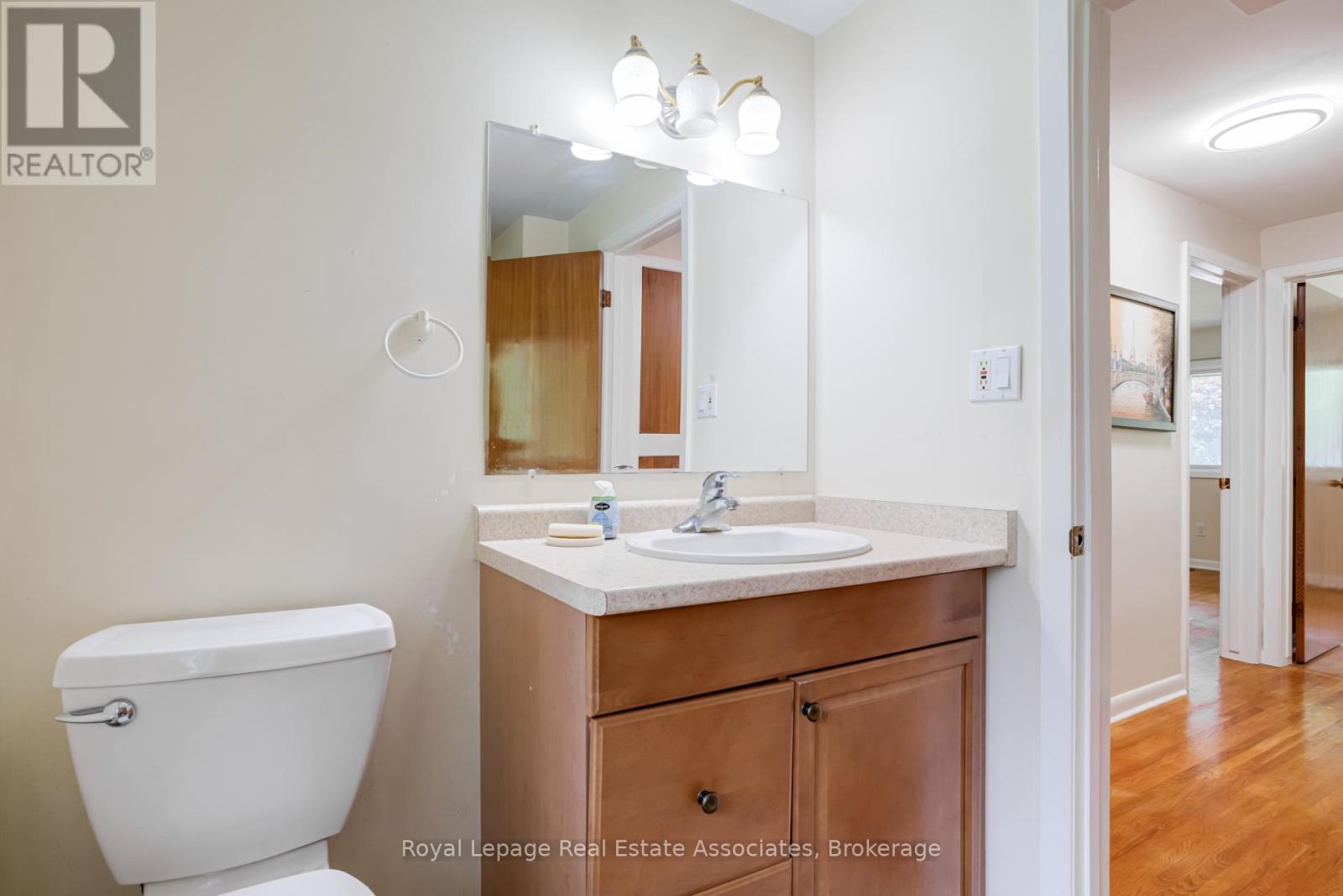 Photo 28 of 36 Trelawne Drive, St Catharines ON