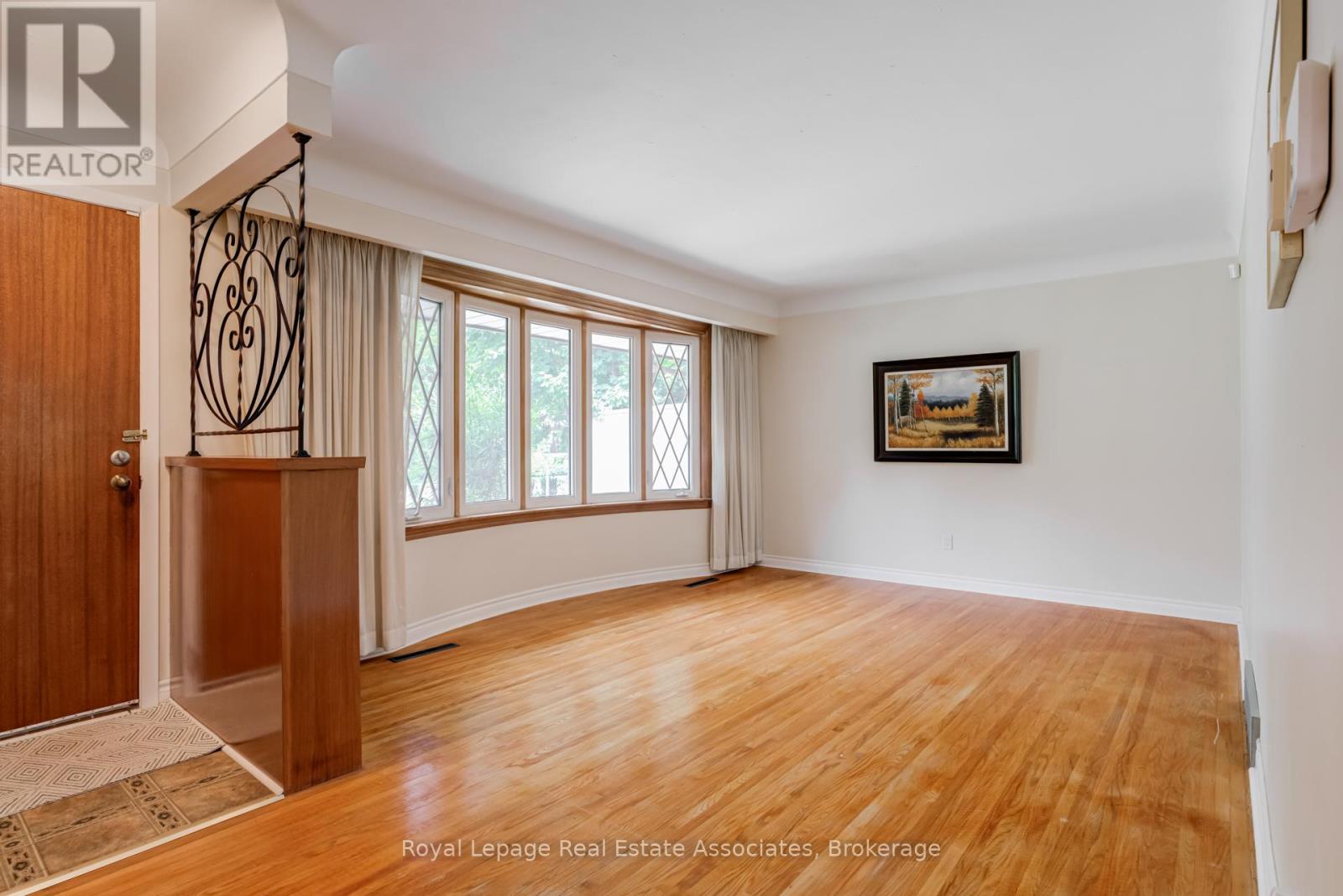 Photo 30 of 36 Trelawne Drive, St Catharines ON