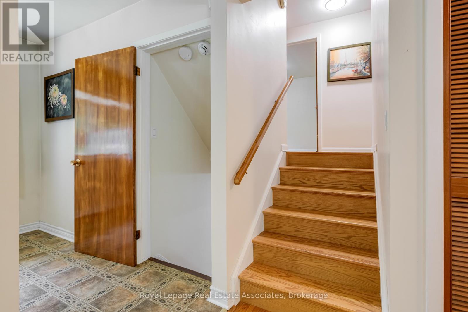Photo 31 of 36 Trelawne Drive, St Catharines ON