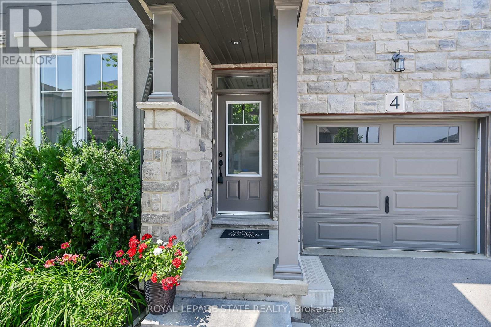 Photo 15 of 4 120 Vineberg Drive, Hamilton ON