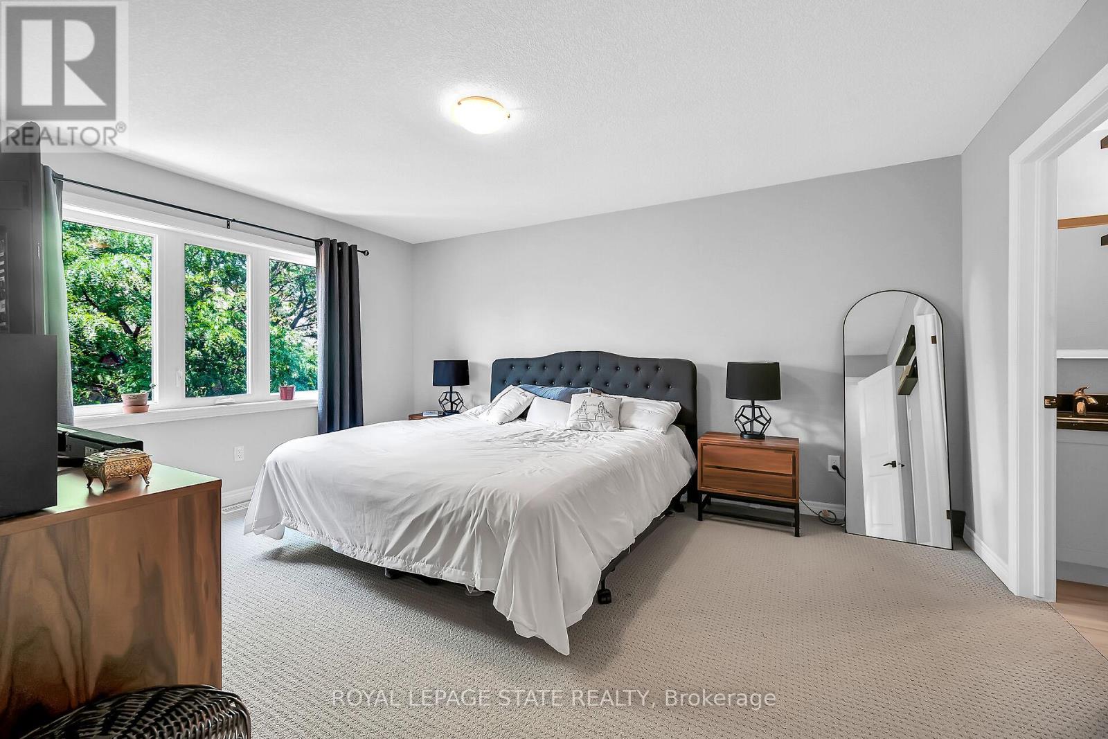 Photo 14 of 4 120 Vineberg Drive, Hamilton ON
