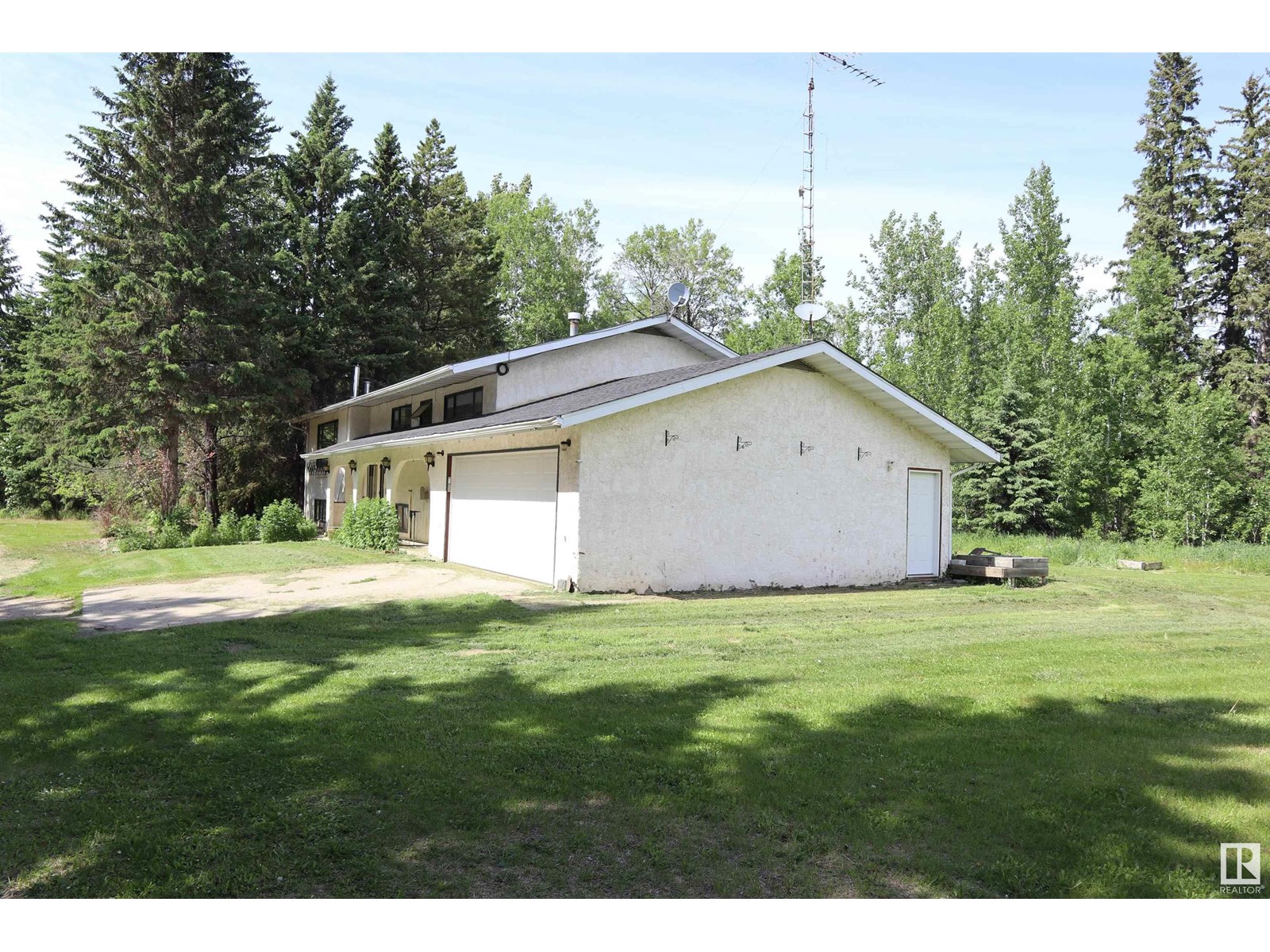 Photo 51 of 2047 Twp Rd 495 A, Telfordville AB