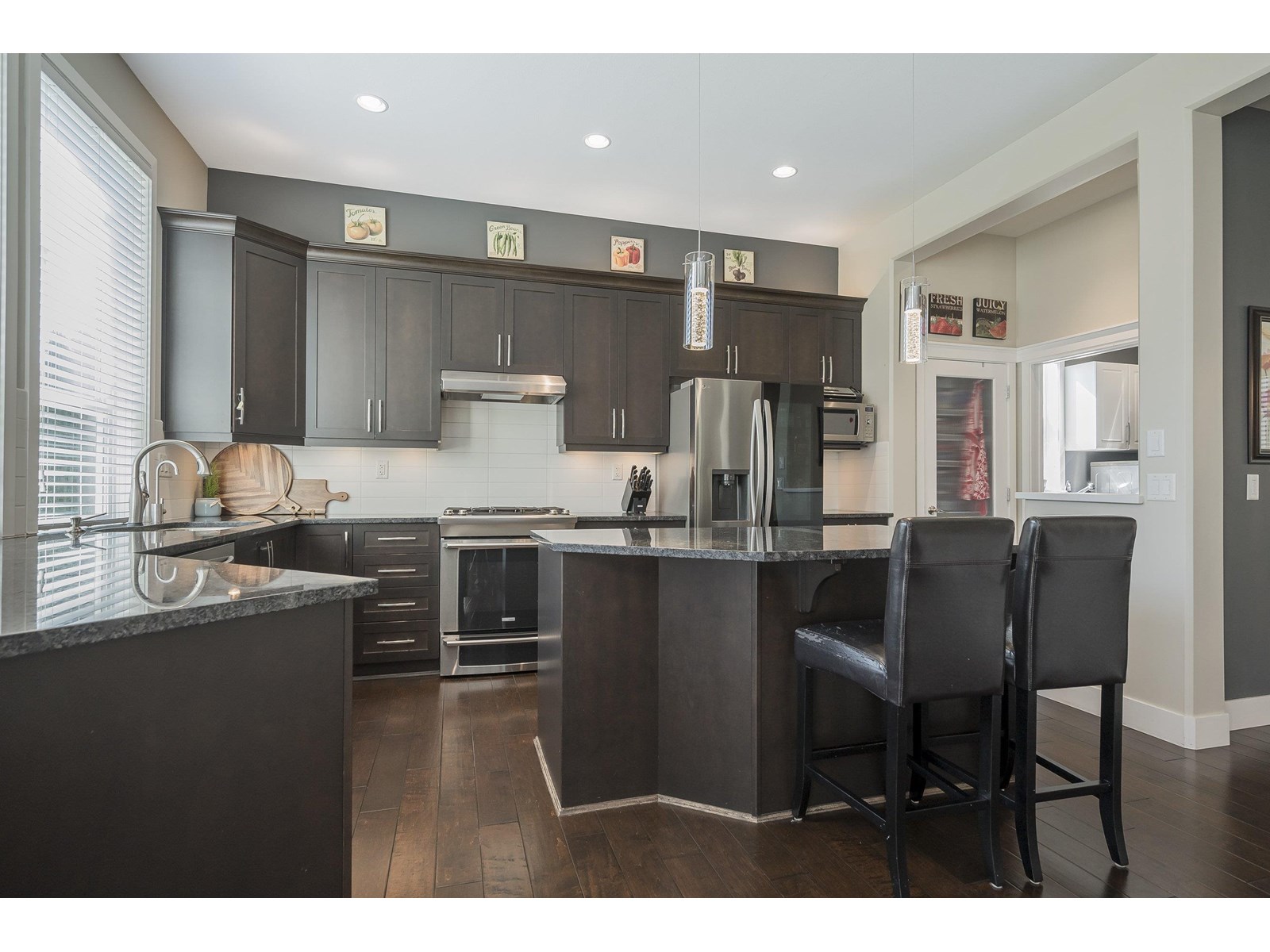 Photo 9 of 16364 60 A Avenue, Surrey BC