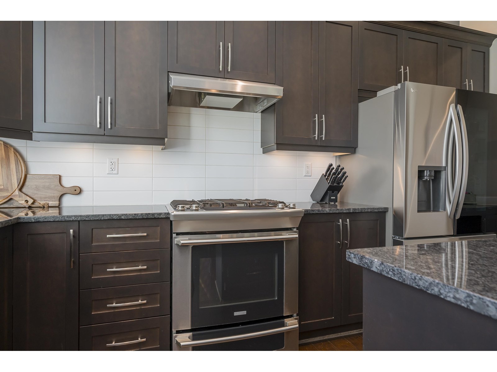 Photo 11 of 16364 60 A Avenue, Surrey BC