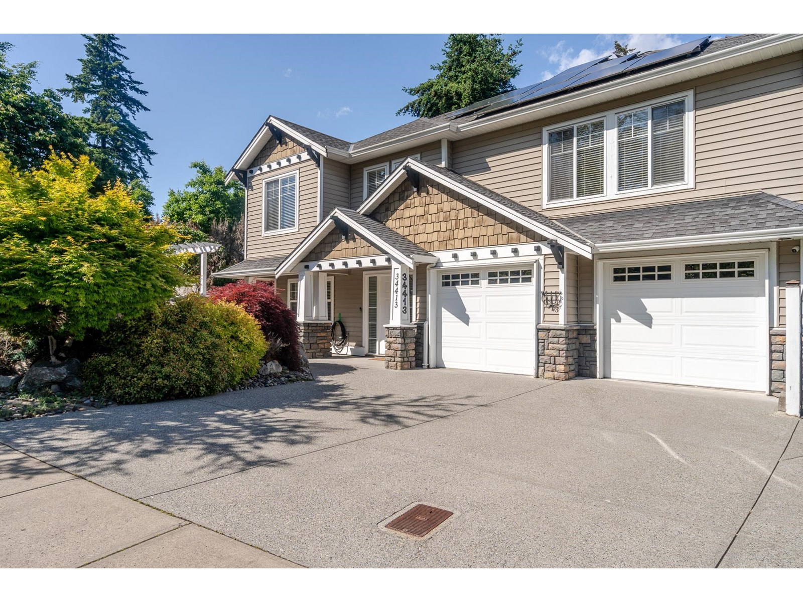 Photo 2 of 34413 Stoneleigh Avenue, Abbotsford BC