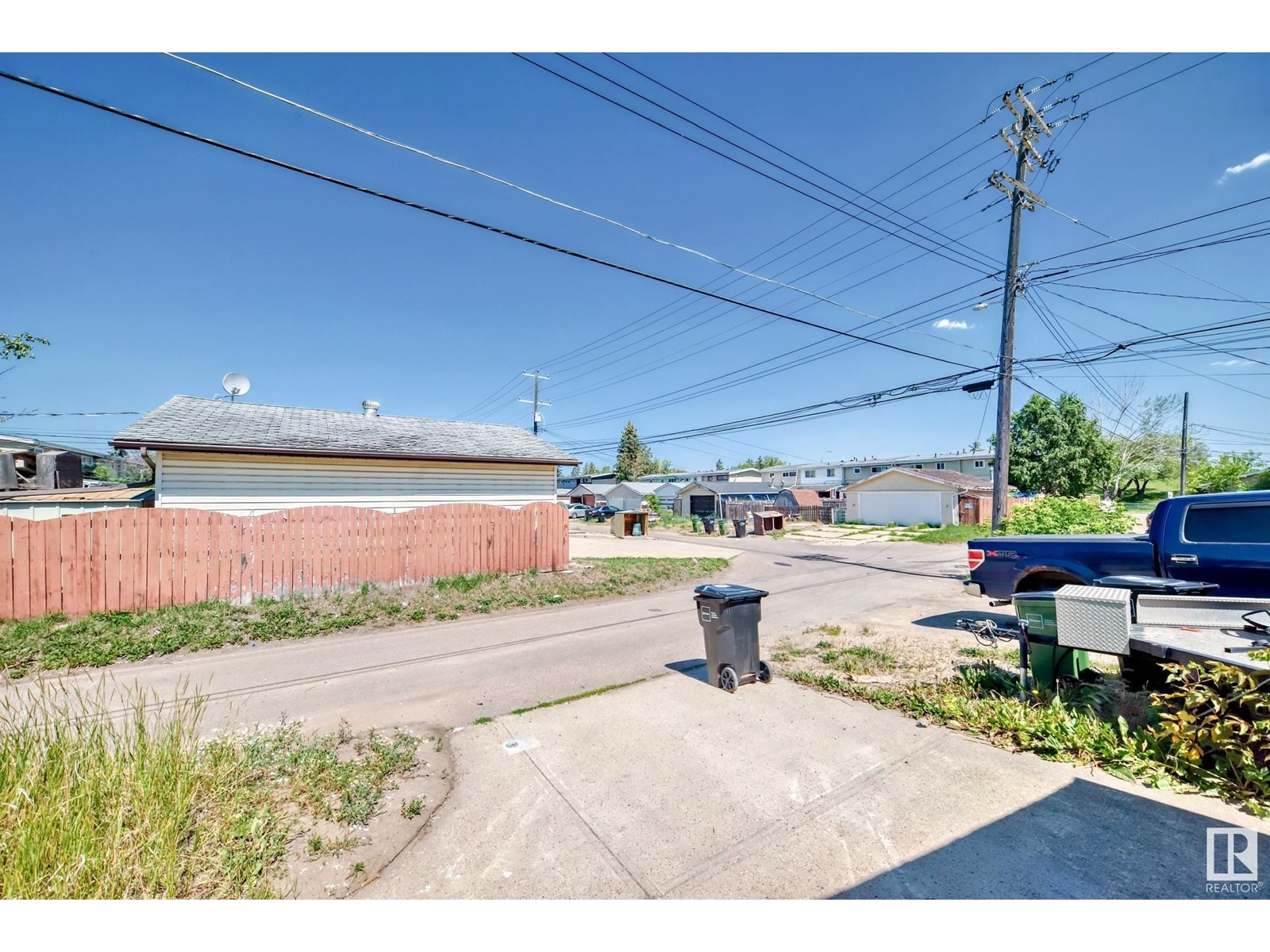 Photo 43 of 10820 132 Av Nw, Edmonton AB