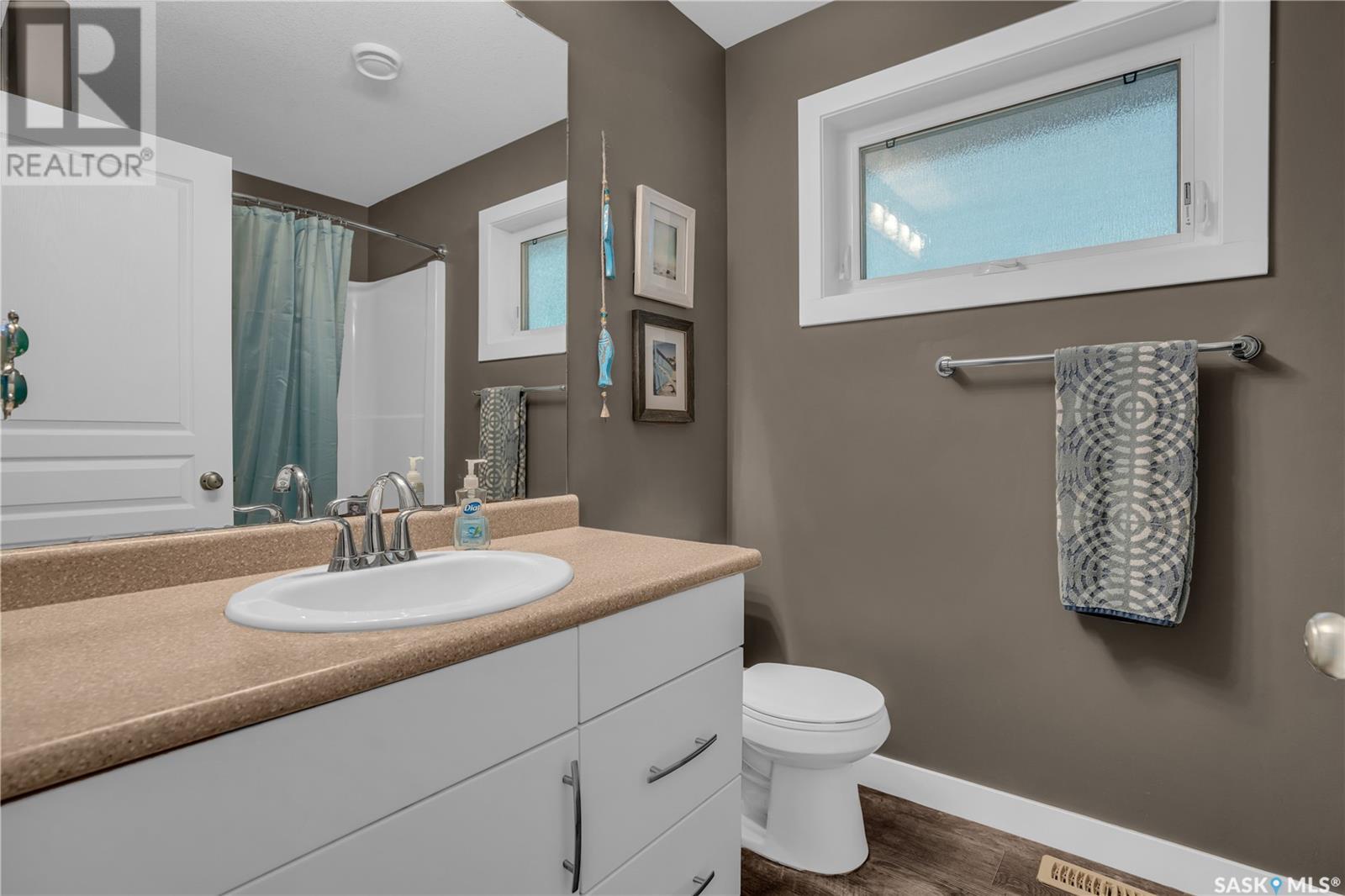 Photo 15 of 5413 Campling Avenue, Regina SK