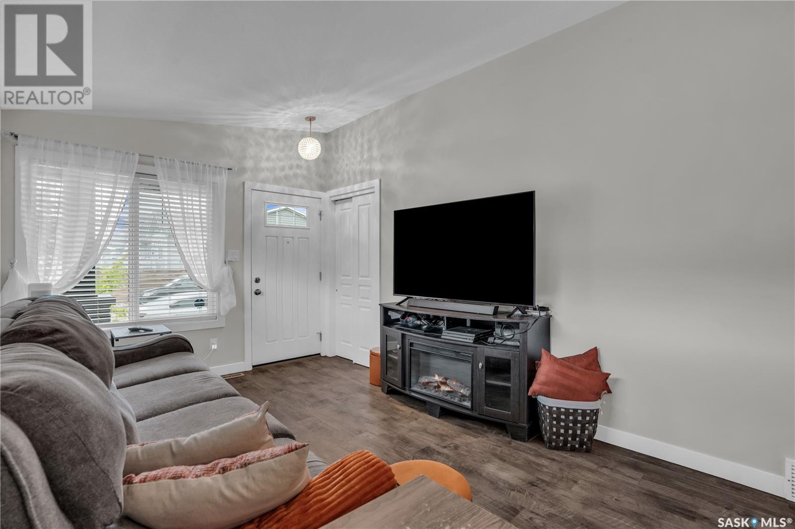 Photo 13 of 5413 Campling Avenue, Regina SK