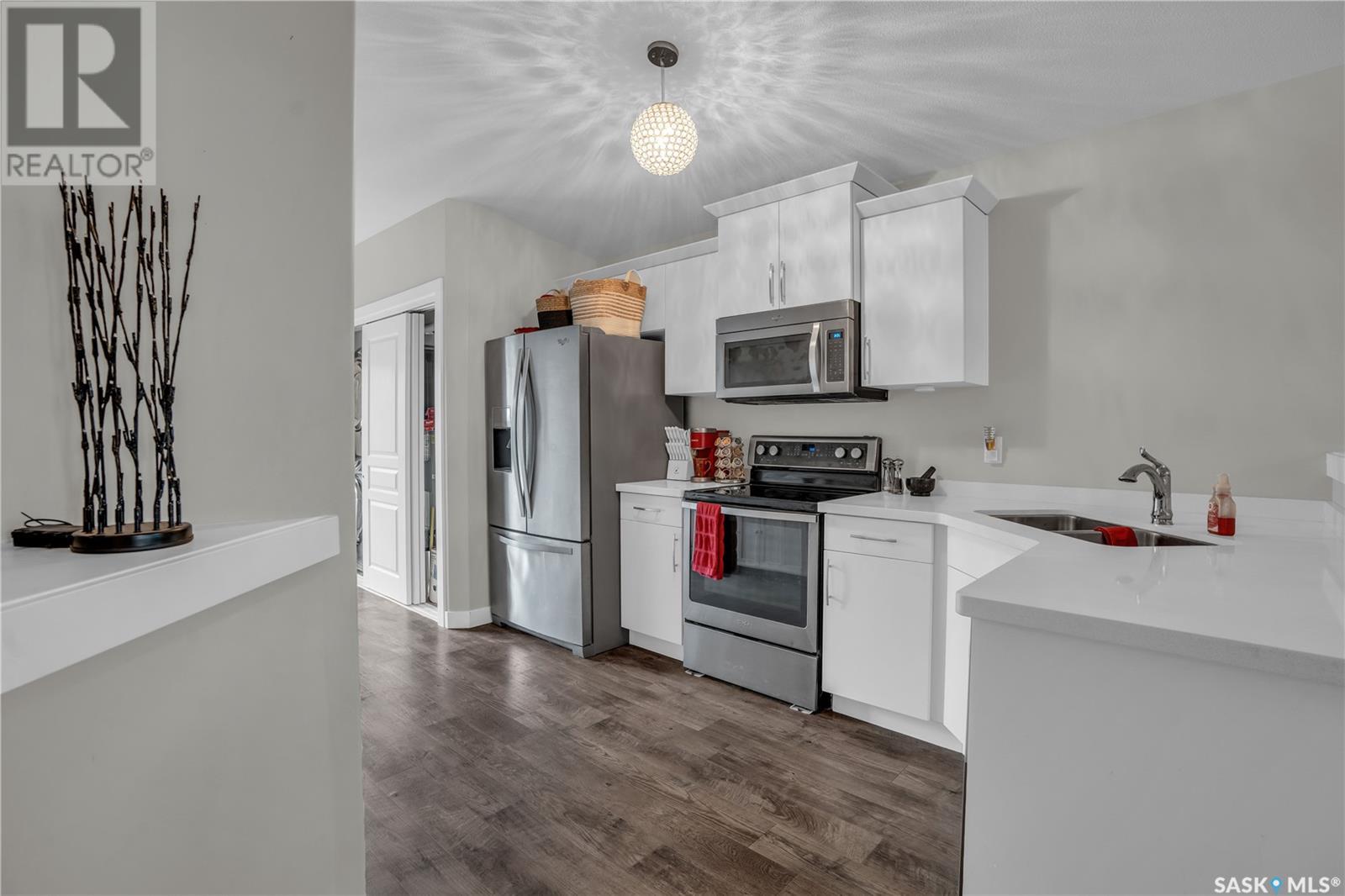 Photo 7 of 5413 Campling Avenue, Regina SK