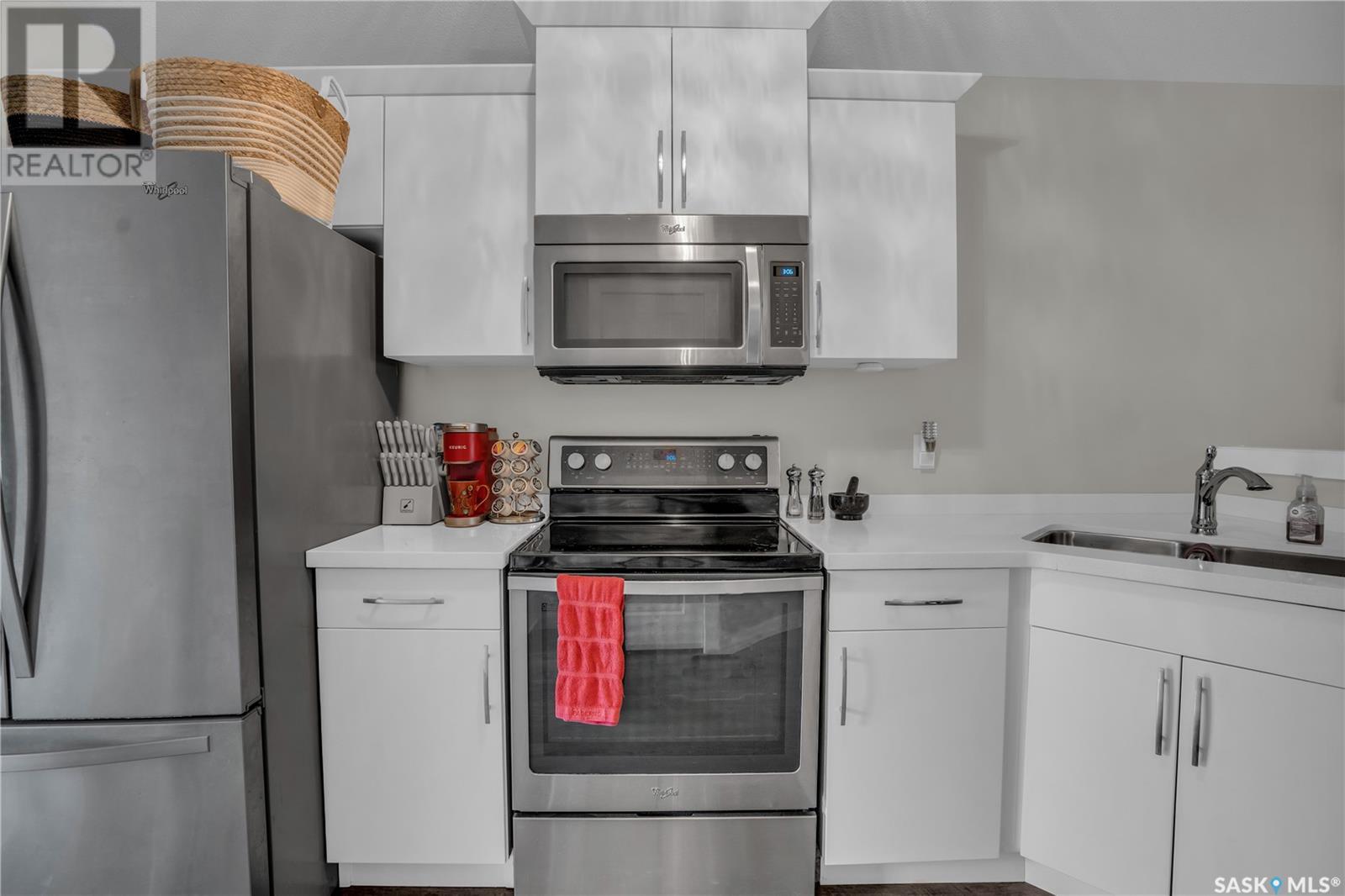 Photo 11 of 5413 Campling Avenue, Regina SK
