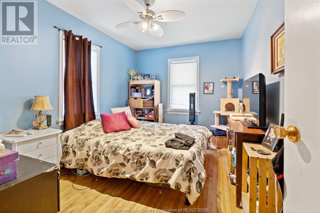 Photo 3 of 1038 Esdras, Windsor ON