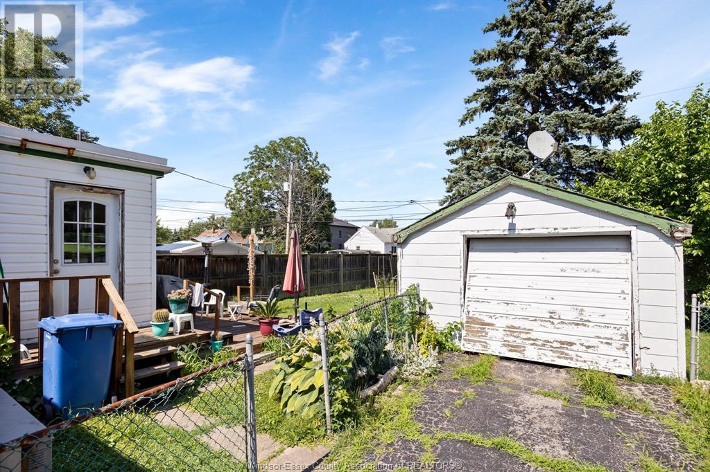 Photo 13 of 1038 Esdras, Windsor ON