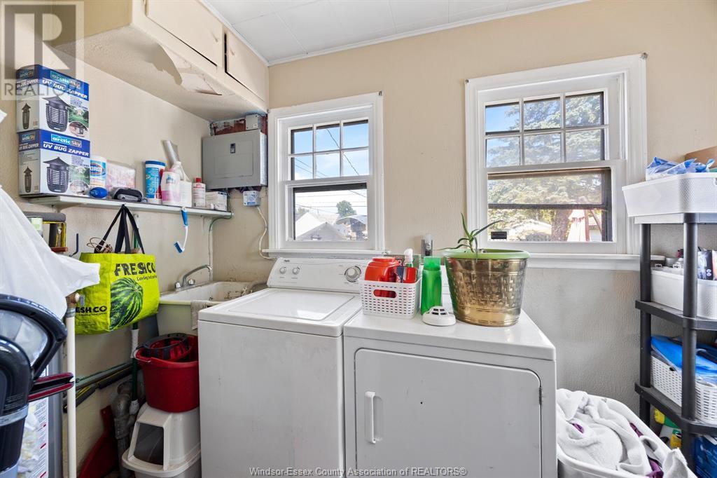 Photo 15 of 1038 Esdras, Windsor ON