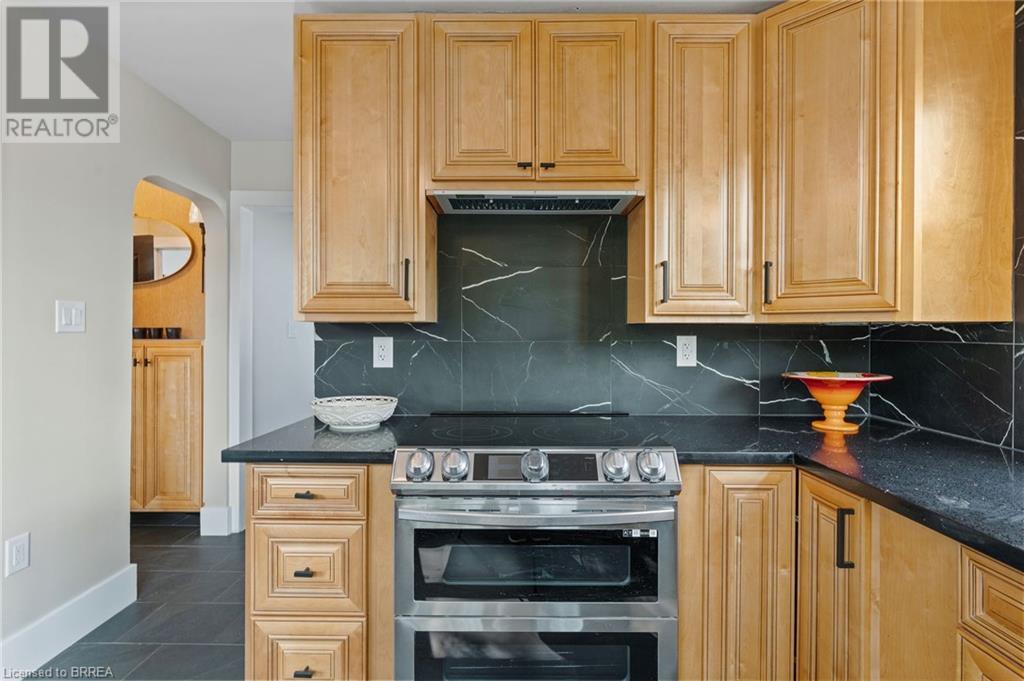 Photo 23 of 7 Esther Street, Brantford ON