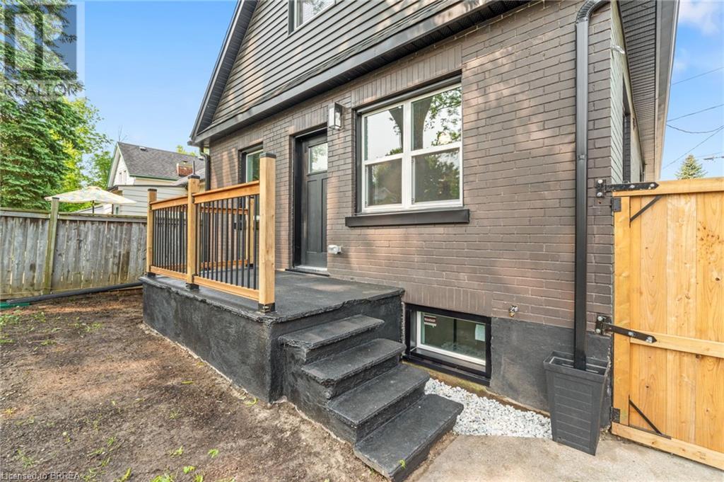 Photo 44 of 7 Esther Street, Brantford ON