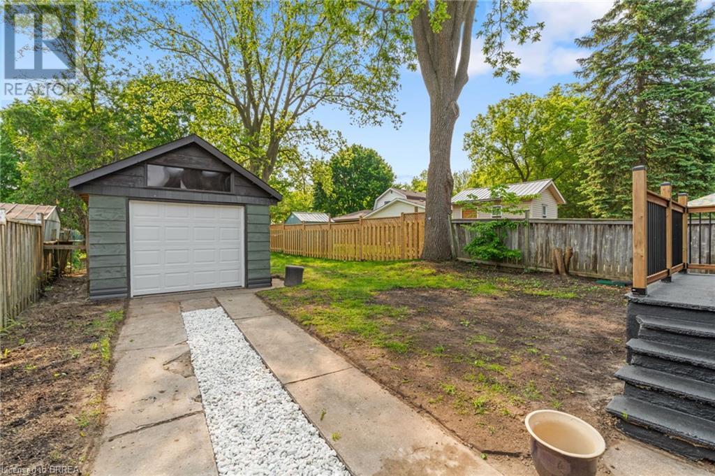 Photo 45 of 7 Esther Street, Brantford ON