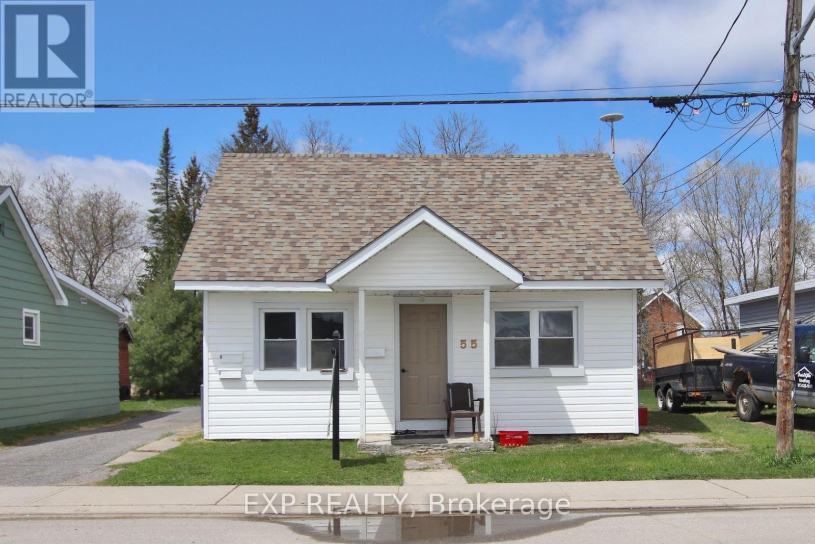 Photo 6 of 55 Ida Street S, Arnprior ON