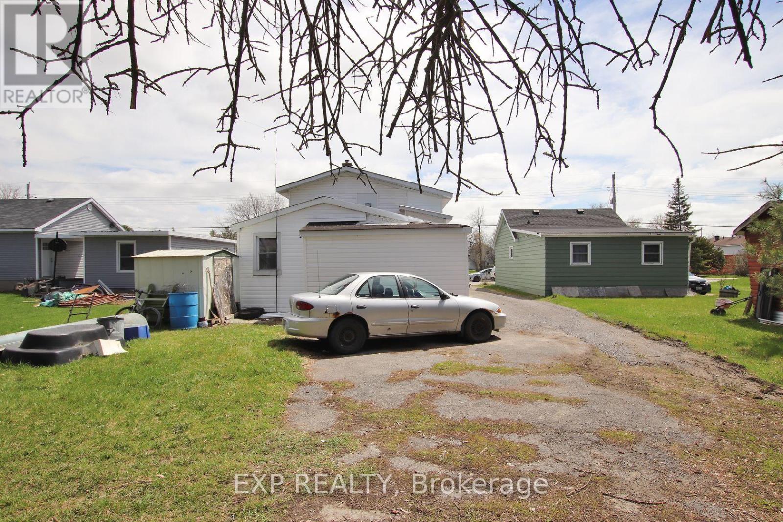 Photo 3 of 55 Ida Street S, Arnprior ON