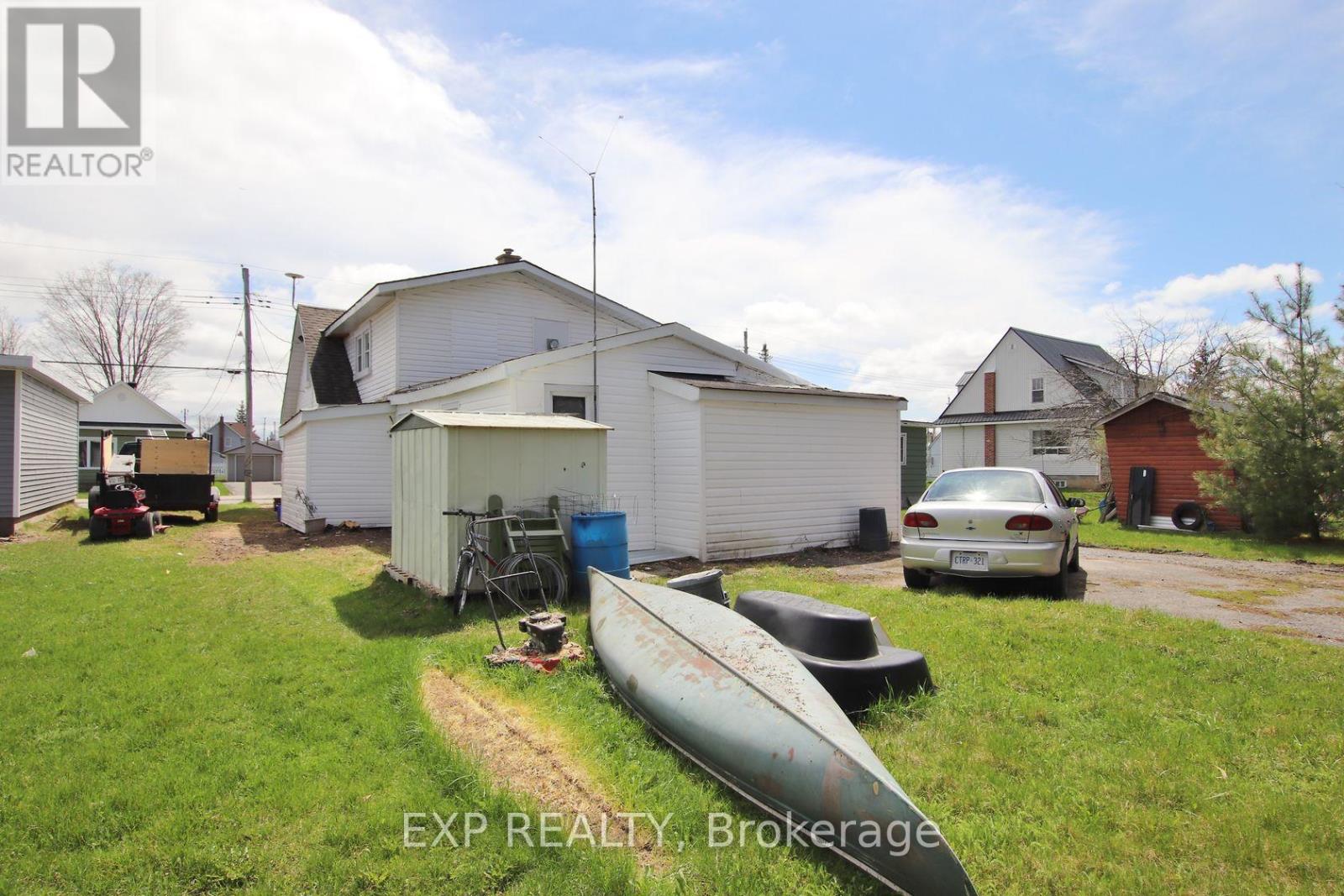 Photo 7 of 55 Ida Street S, Arnprior ON