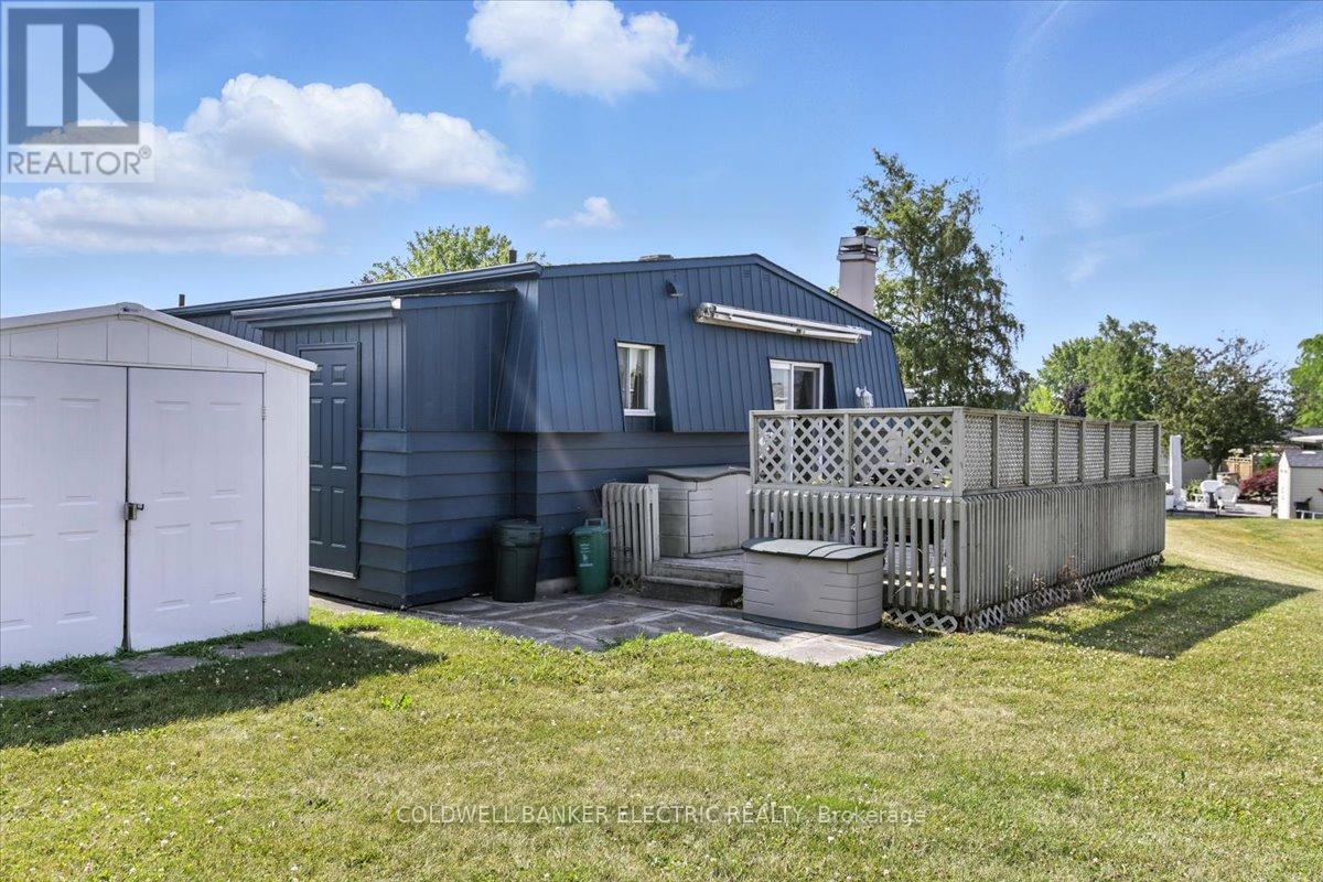 Photo 15 of 18 Loyalist Court, Clarington ON