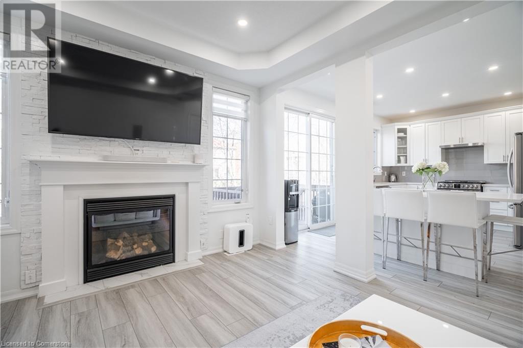 Photo 24 of 80 Montreal Circle, Stoney Creek ON