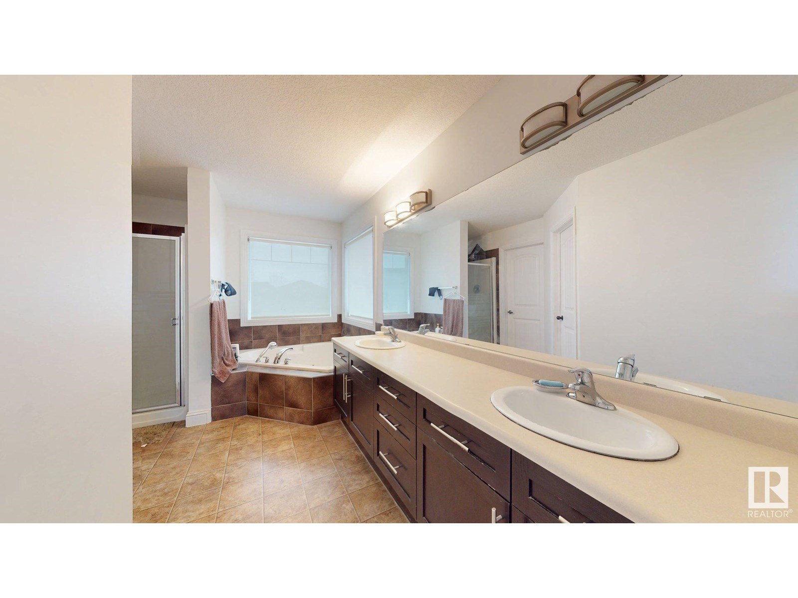 Photo 36 of 5440 1 A Av Sw, Edmonton AB