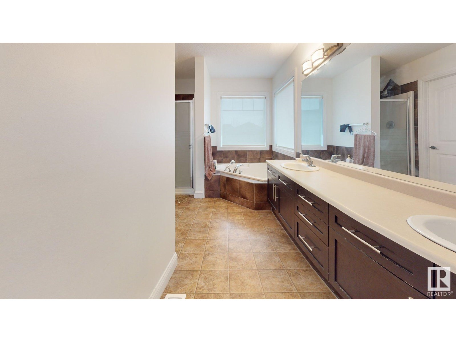 Photo 35 of 5440 1 A Av Sw, Edmonton AB