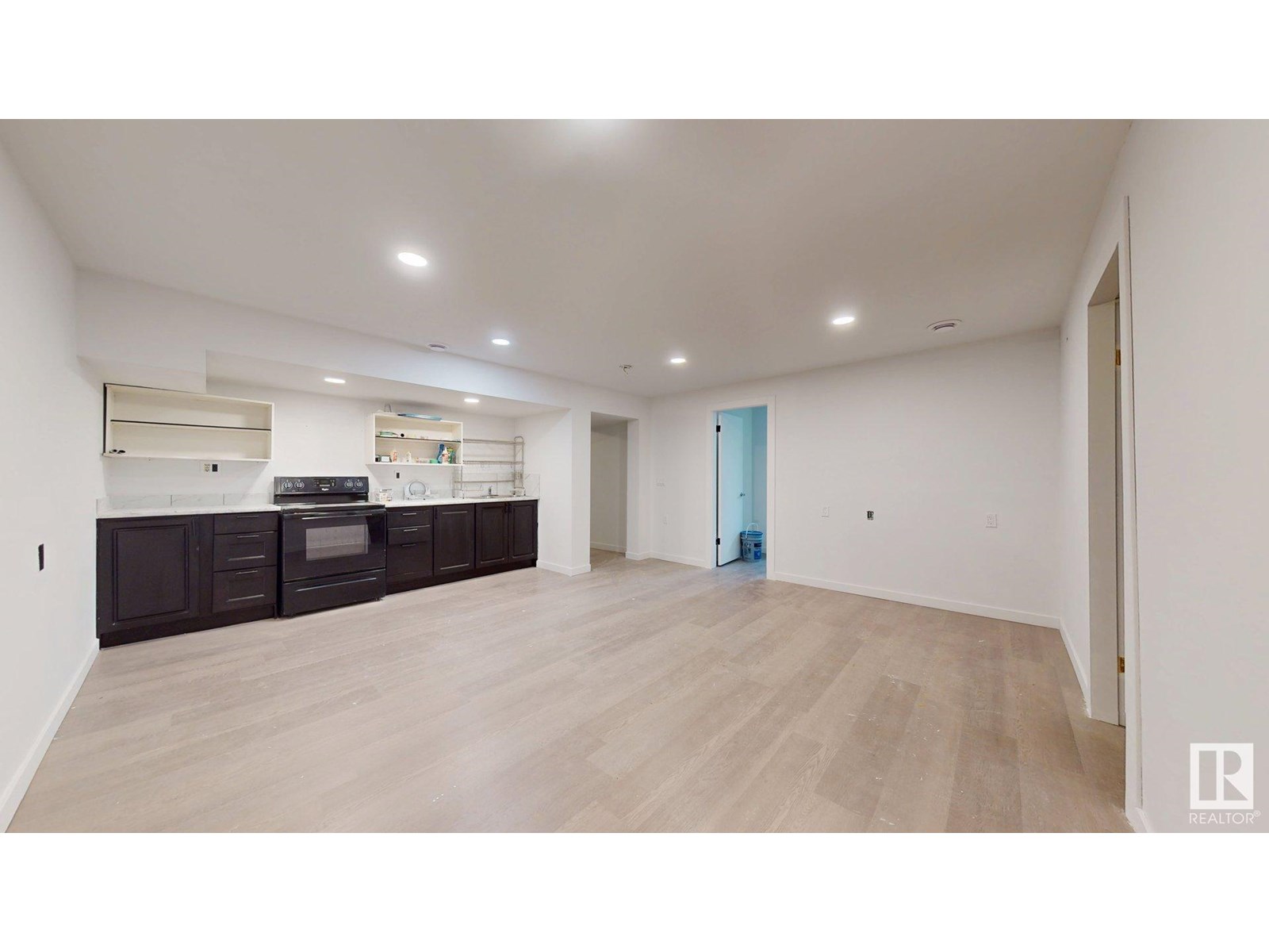 Photo 4 of 5440 1 A Av Sw, Edmonton AB