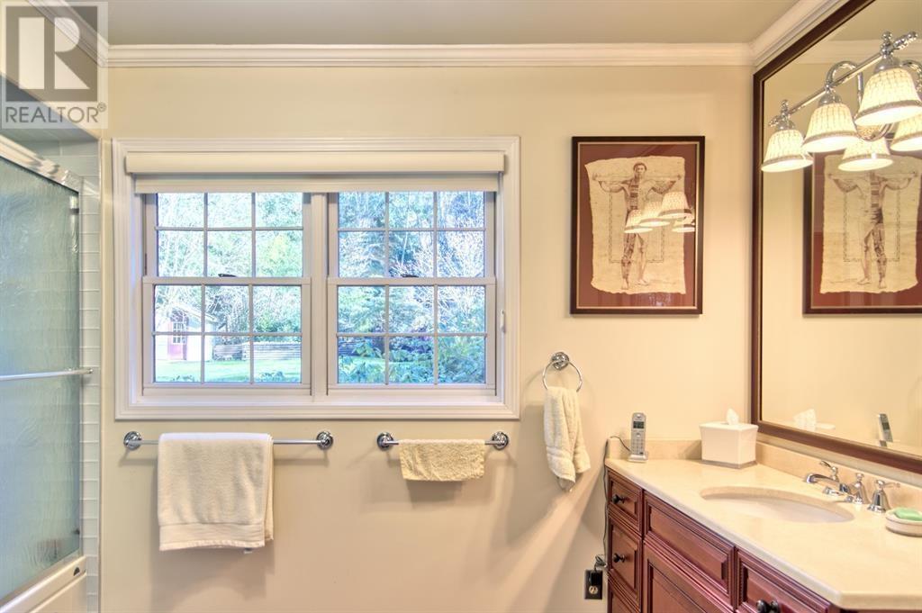 5479-5487 BROOKS ROAD, Halfmoon Bay