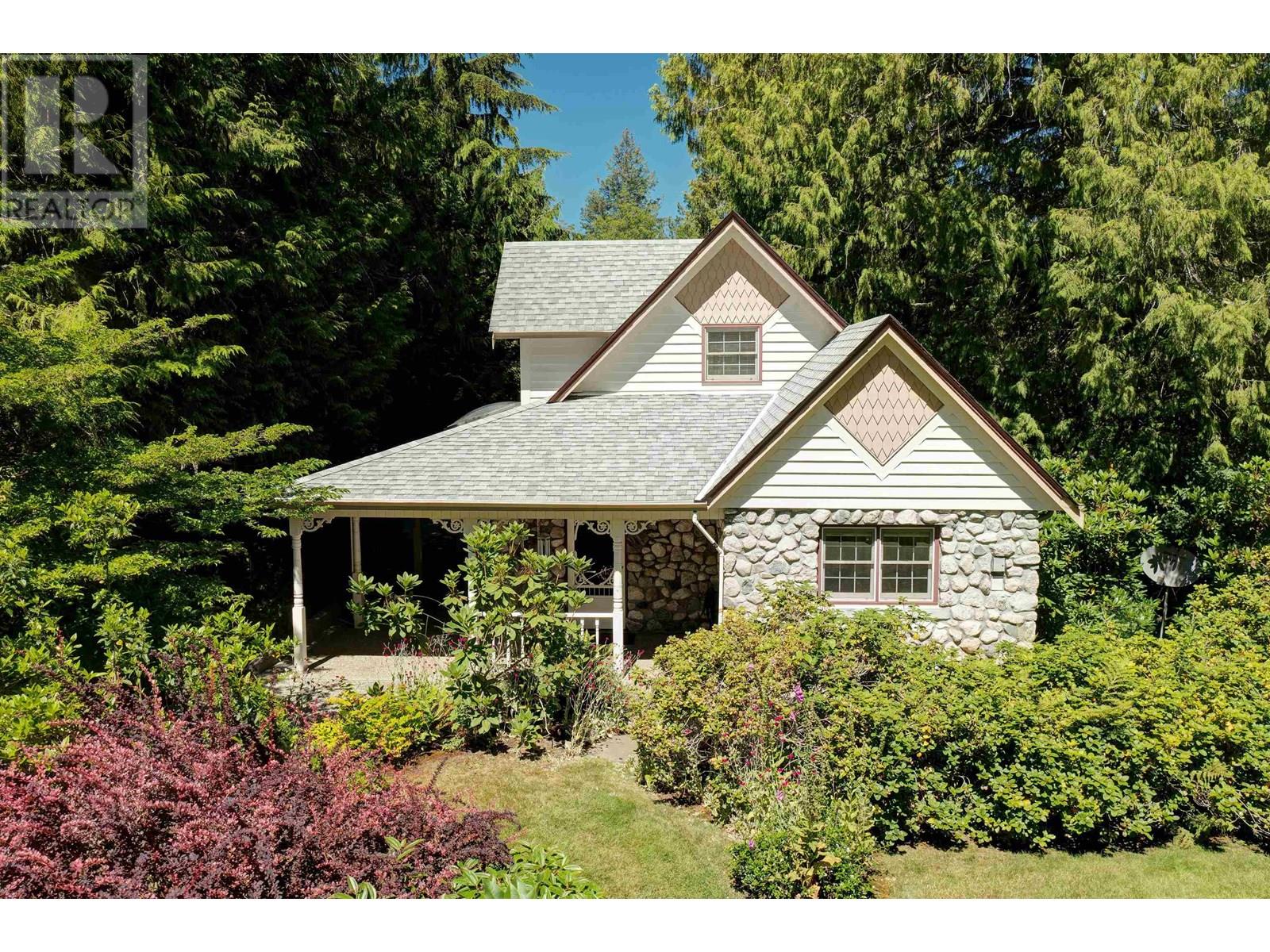 5479-5487 BROOKS ROAD, Halfmoon Bay