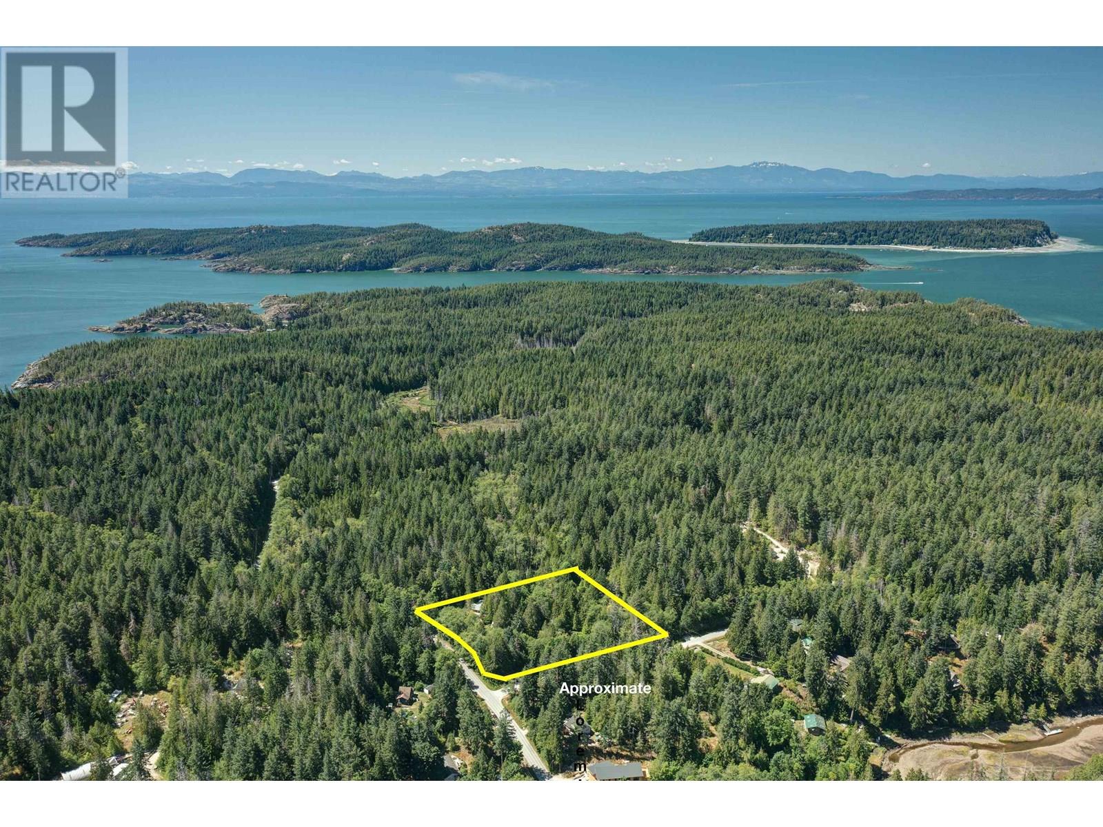 5479-5487 BROOKS ROAD, Halfmoon Bay