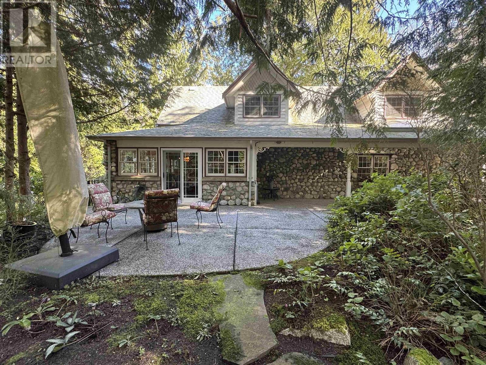 5479-5487 BROOKS ROAD, Halfmoon Bay