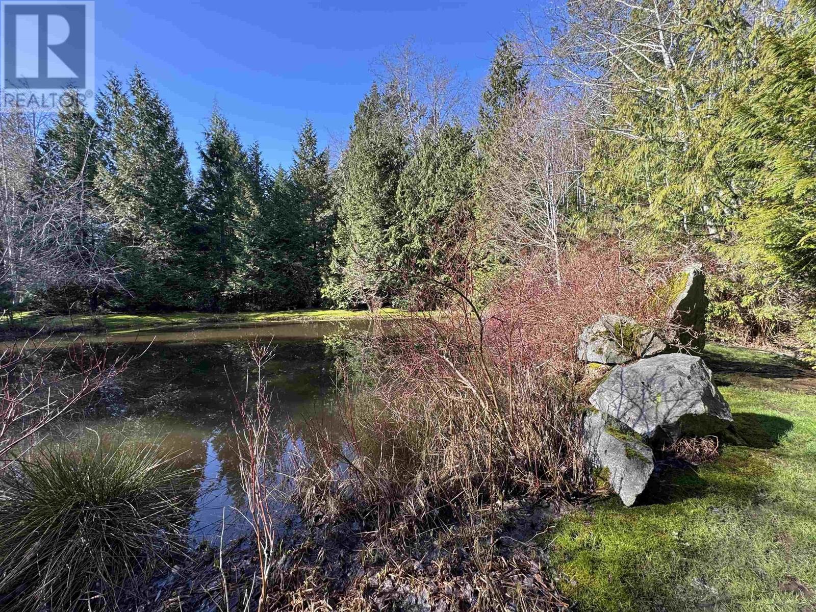 5479-5487 BROOKS ROAD, Halfmoon Bay