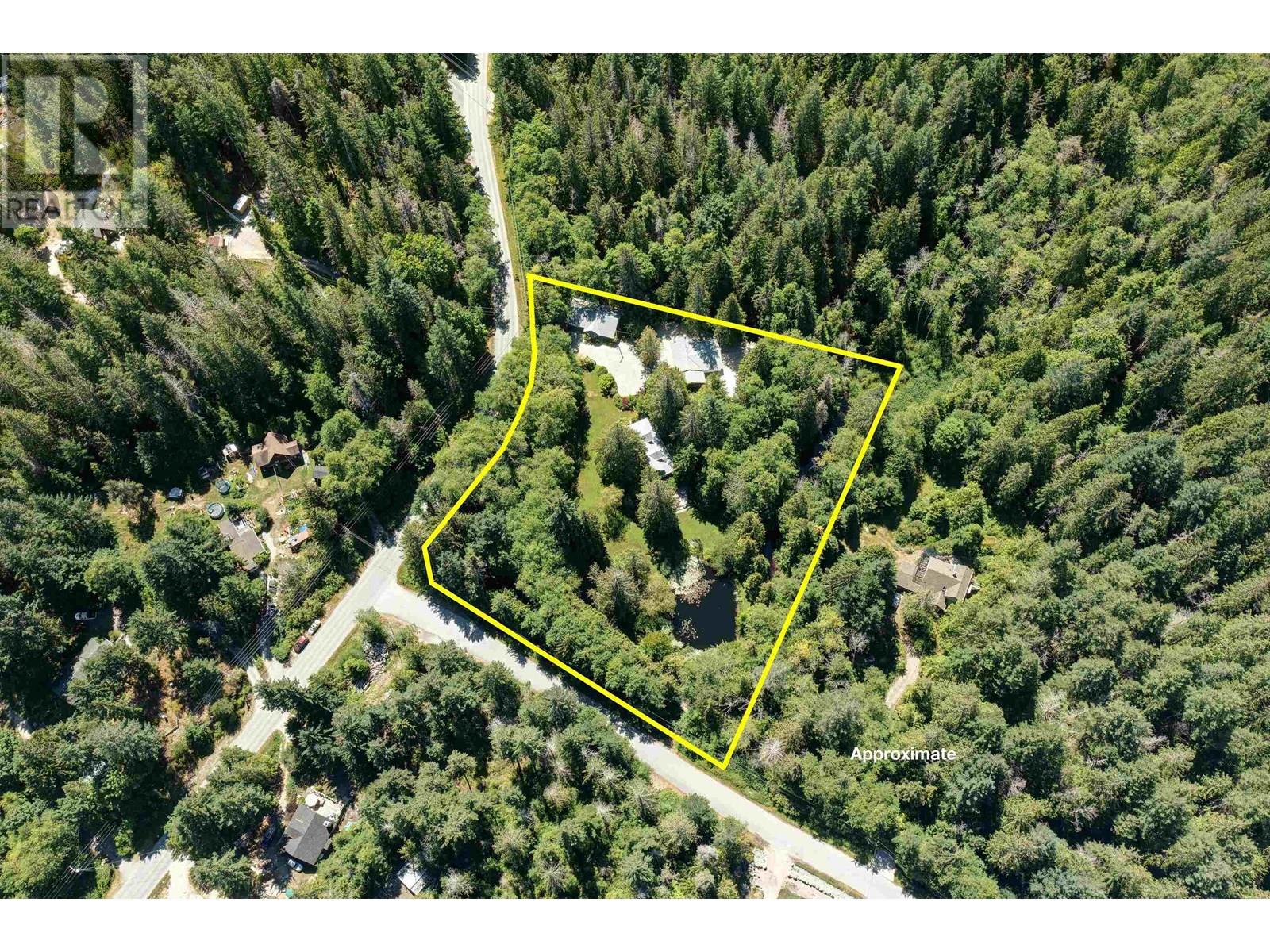 5479-5487 BROOKS ROAD, Halfmoon Bay
