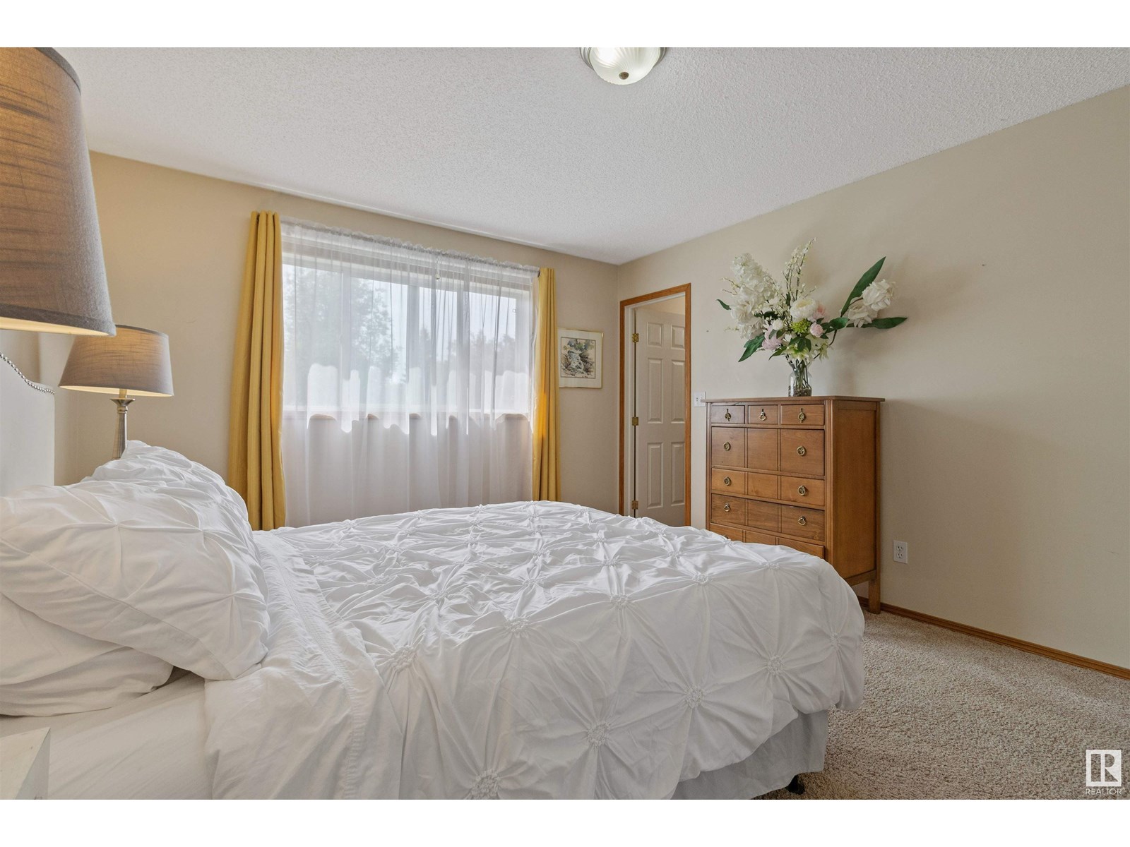 Photo 22 of 32 Foxhaven Co, Sherwood Park AB