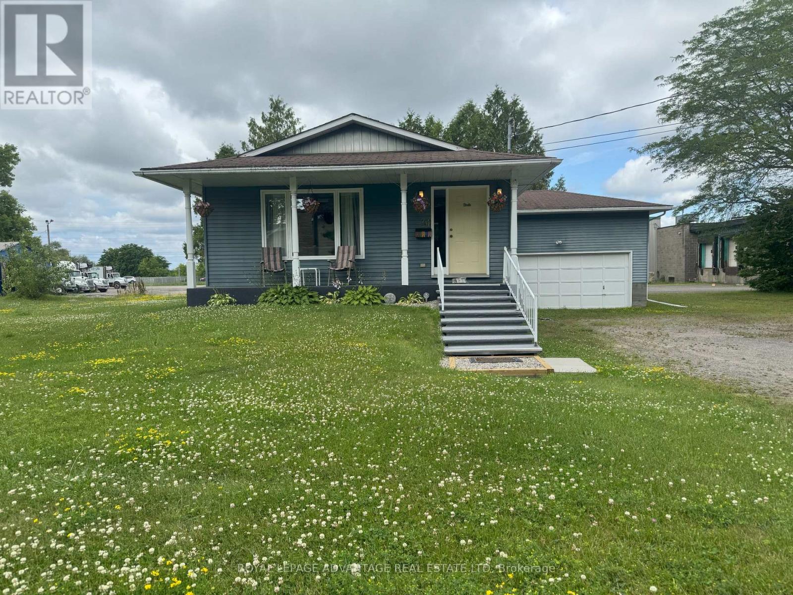 Photo 23 of 34 James Street, Smiths Falls ON