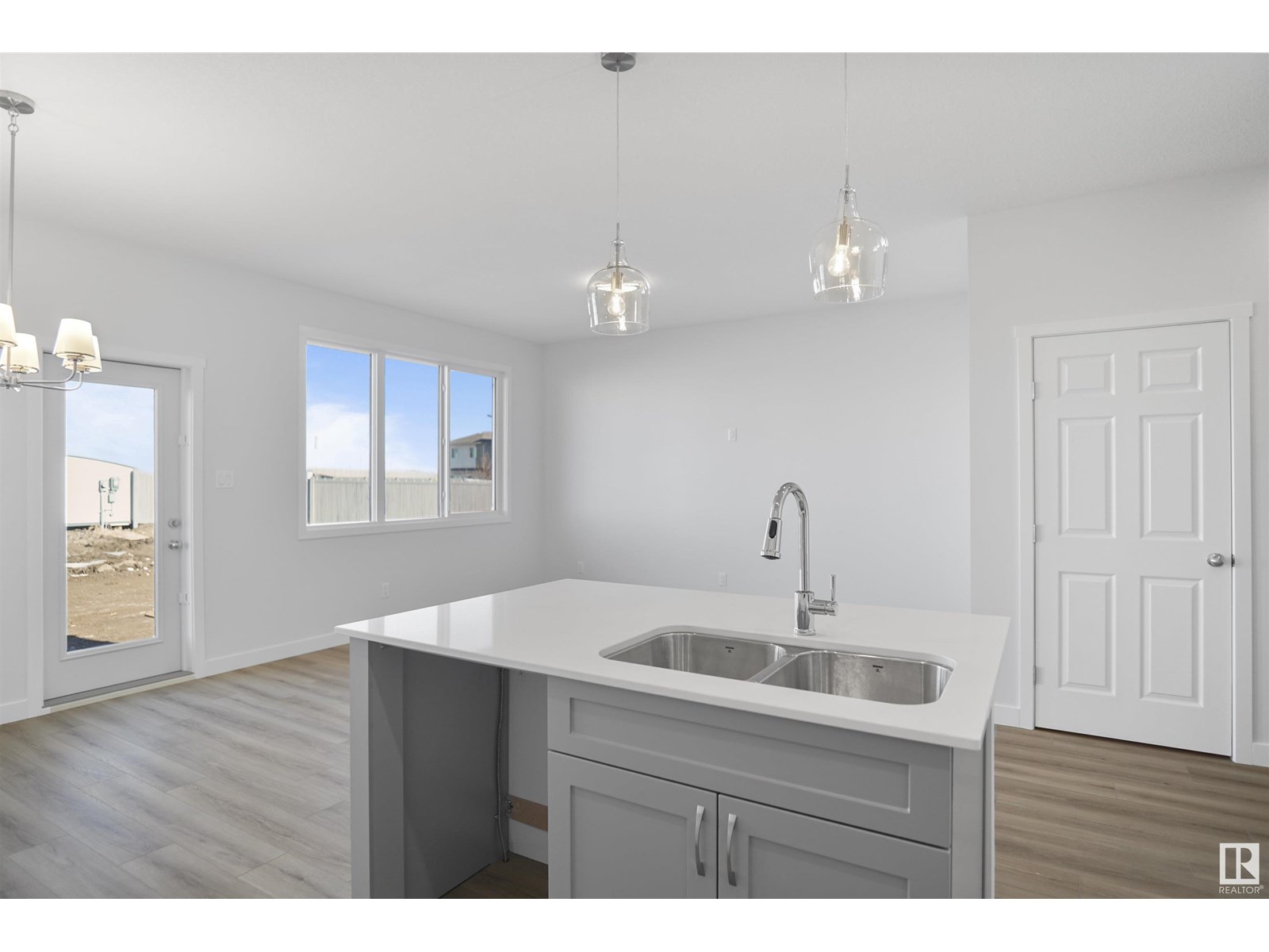 3 Tenuto LI, Spruce Grove