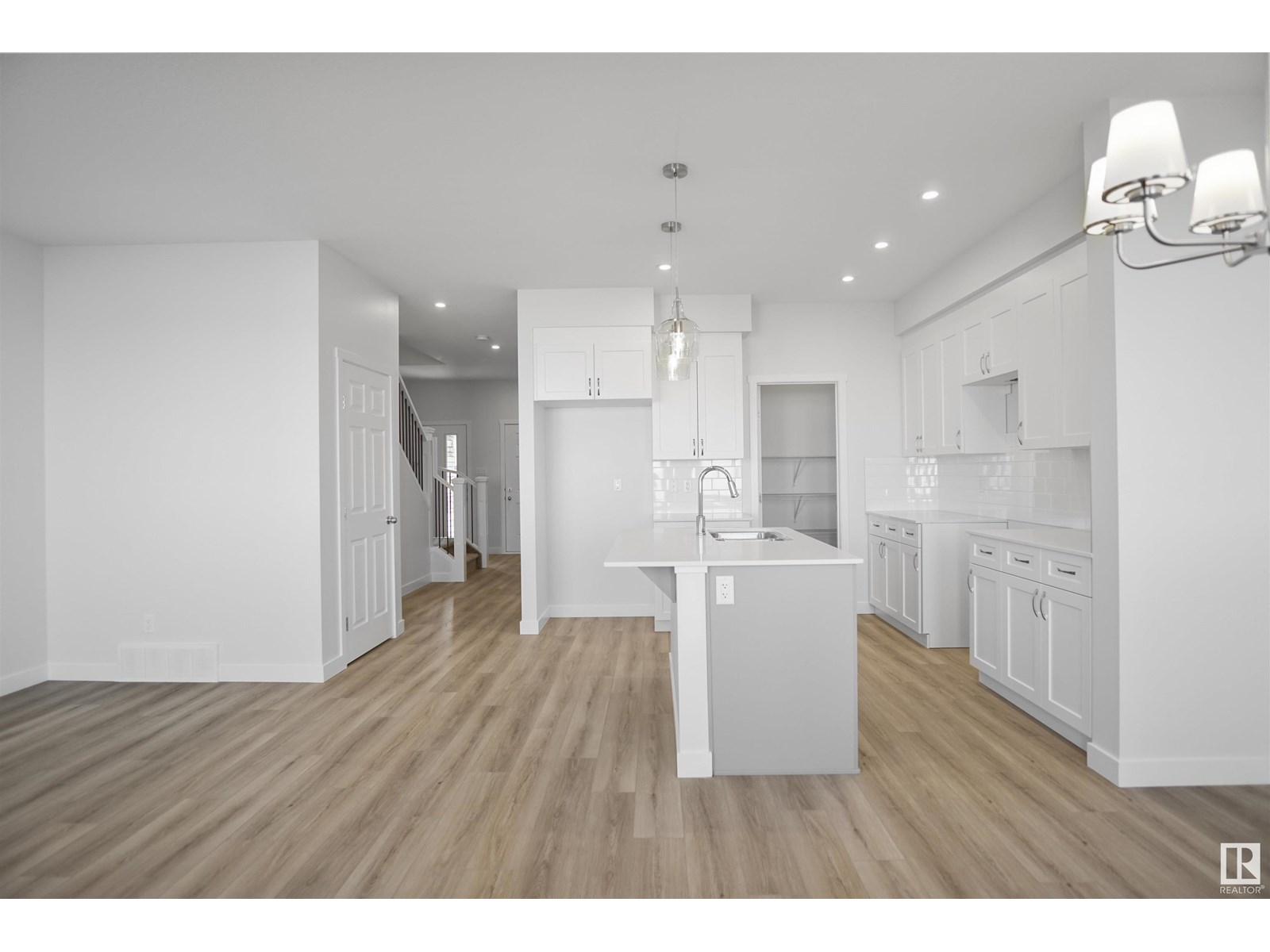 3 Tenuto LI, Spruce Grove