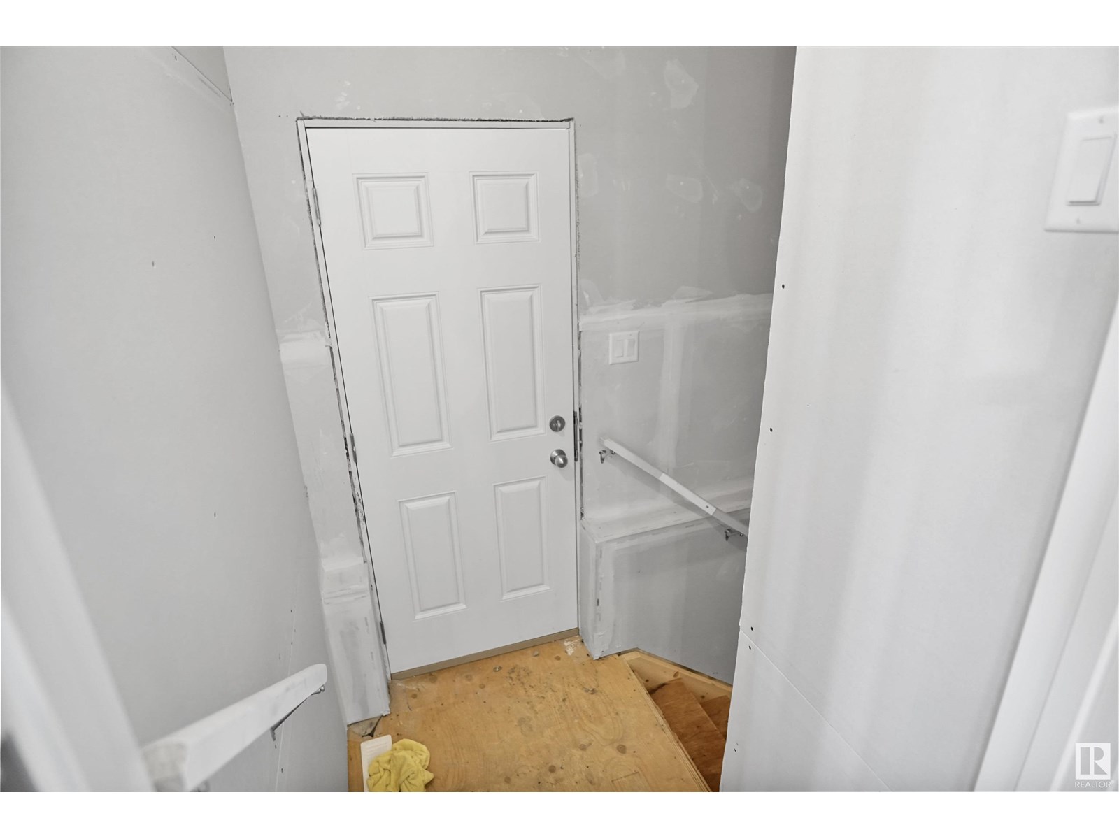 3 Tenuto LI, Spruce Grove