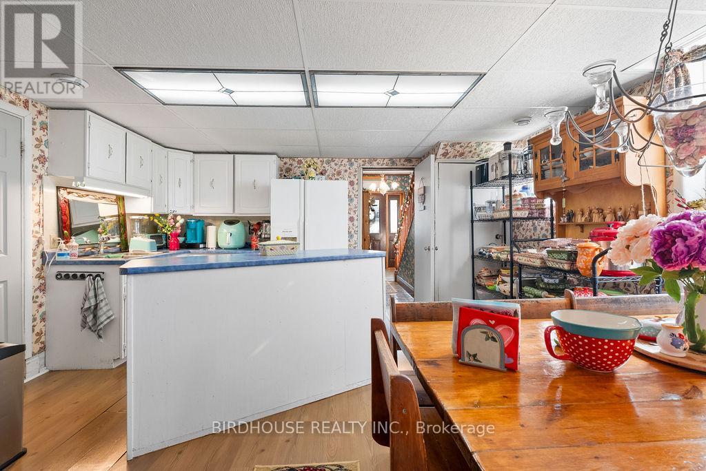 Photo 35 of 37 39 Sussex Street N, Kawartha Lakes ON