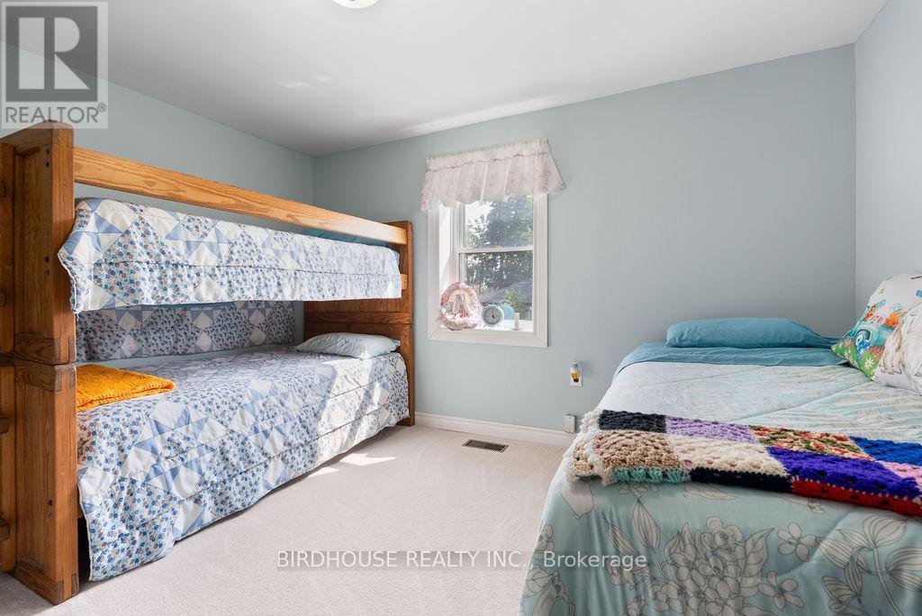 Photo 10 of 37 39 Sussex Street N, Kawartha Lakes ON