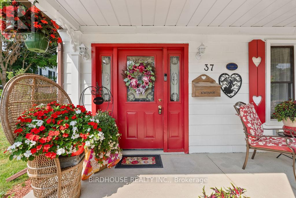 Photo 36 of 37 39 Sussex Street N, Kawartha Lakes ON