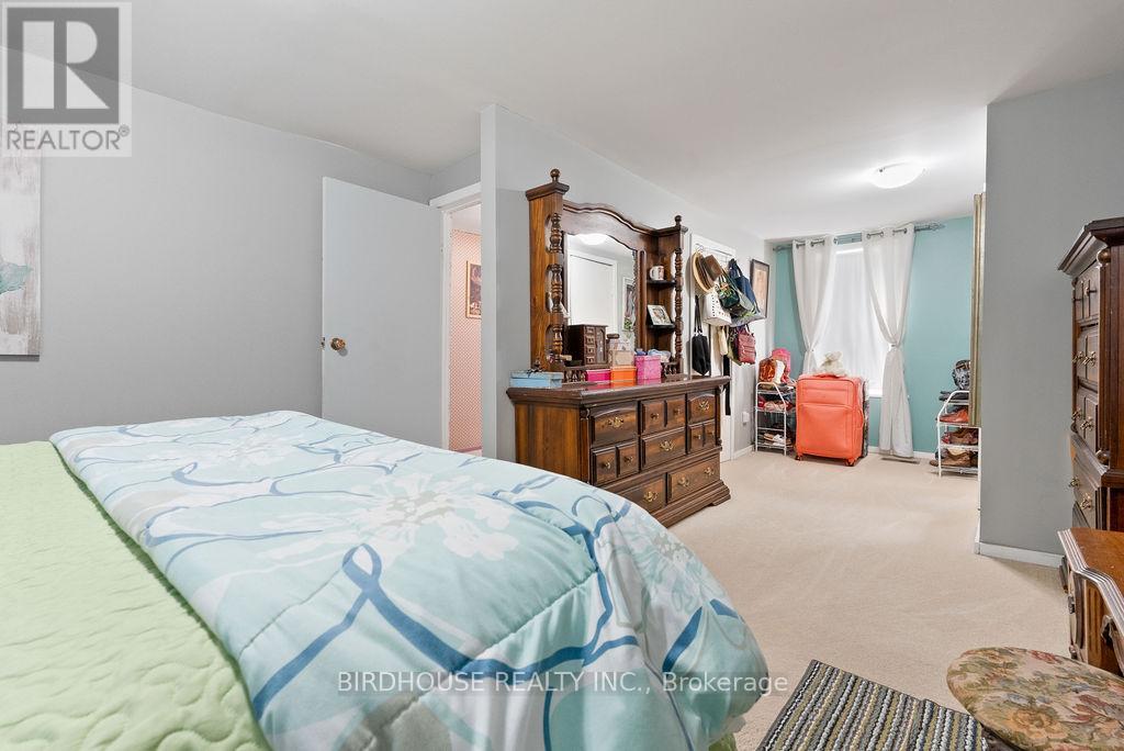 Photo 17 of 37 39 Sussex Street N, Kawartha Lakes ON